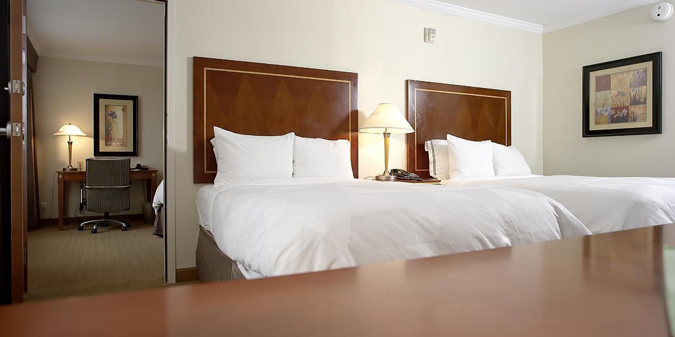 Double Room with Two Double Beds - Photo 2
