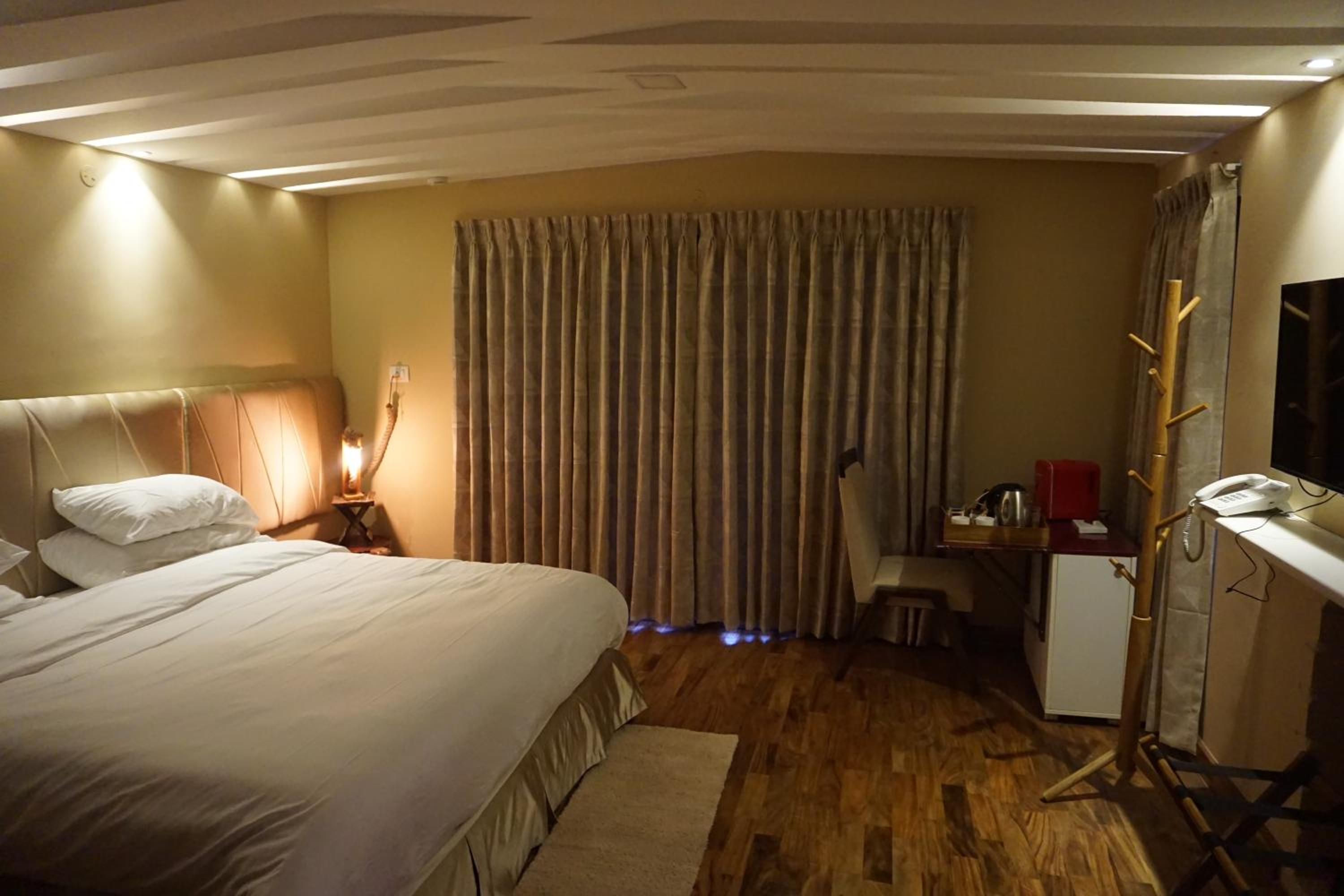 King Room with Mountain View - Photo 1