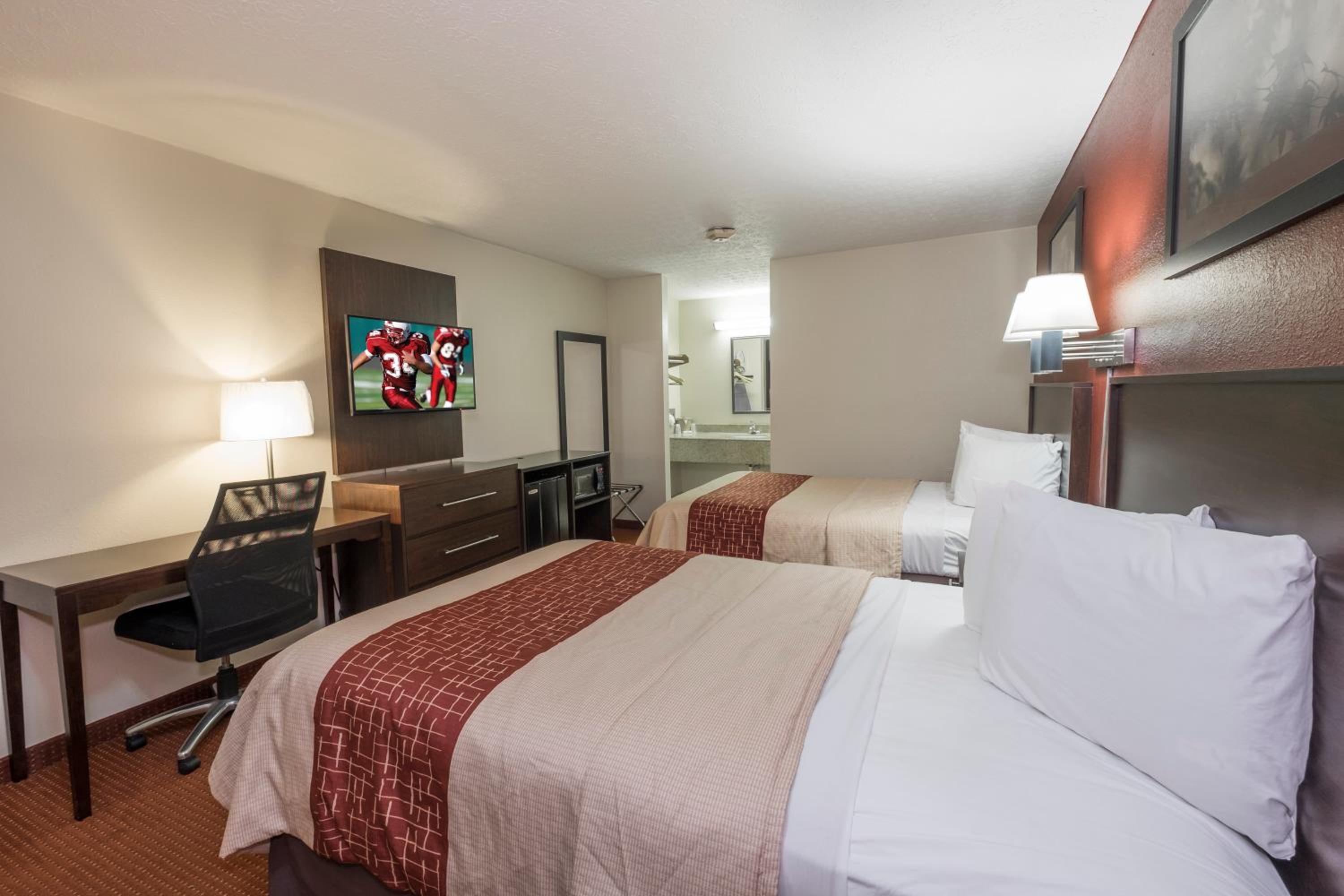 Deluxe Room with Two Queen Beds Non-Smoking - Photo 6