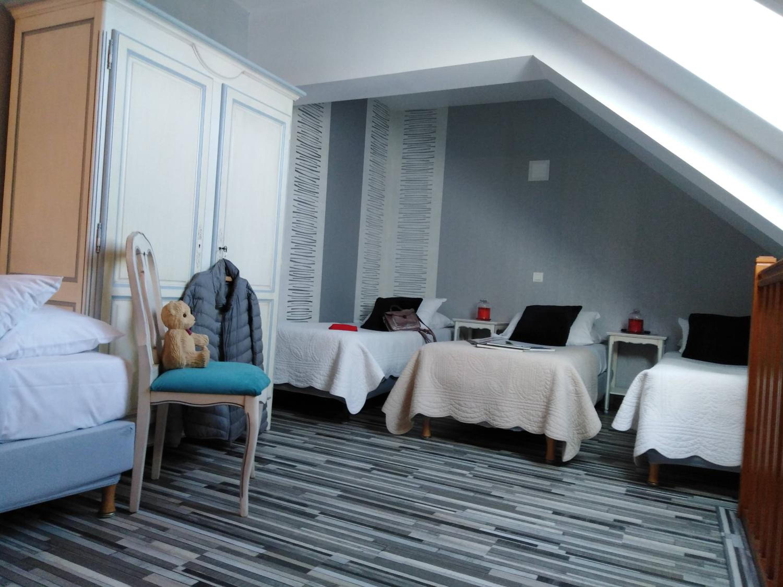 Superior Family Room (2 Adults + 4 Children)