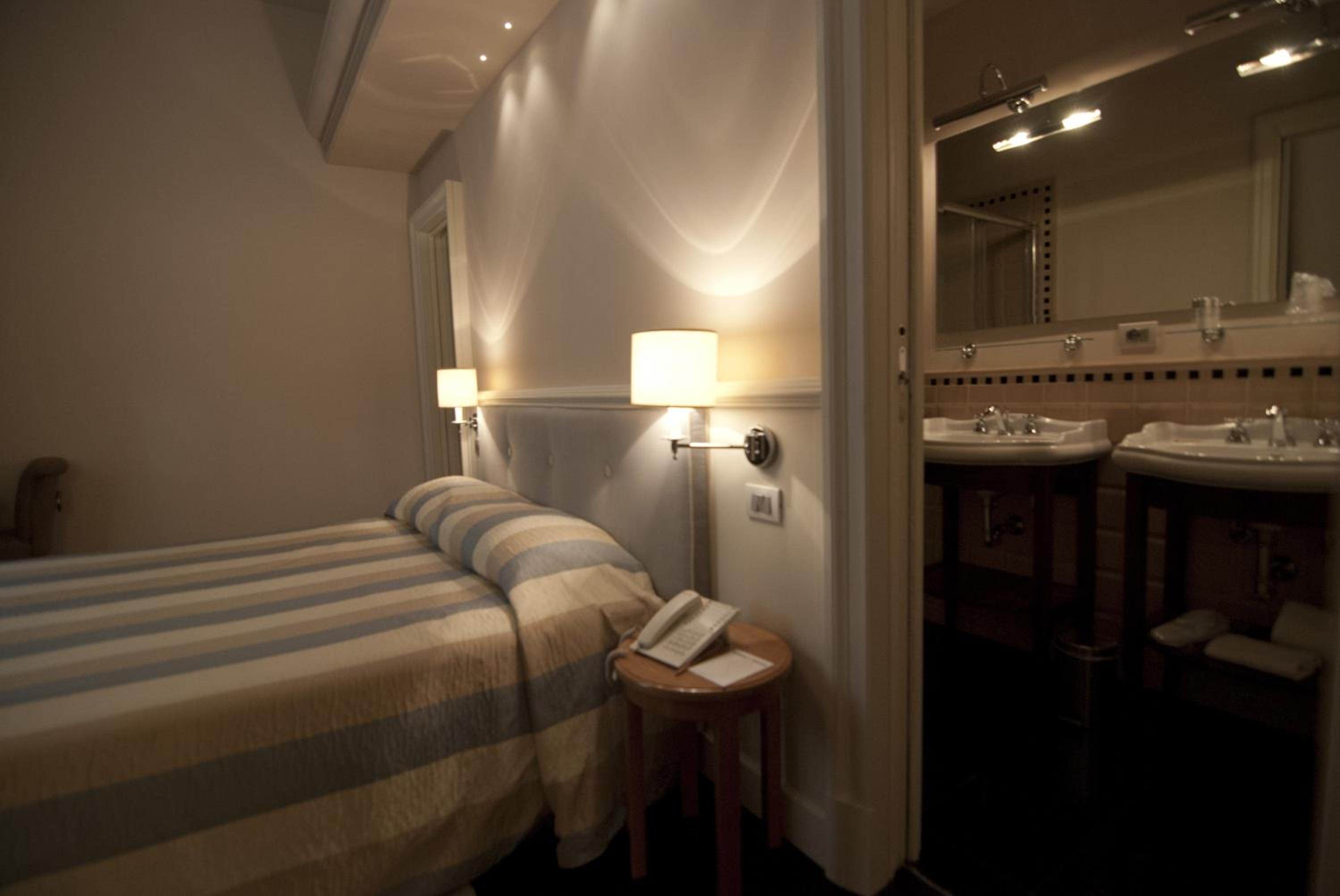 Junior Suite - Photo 1