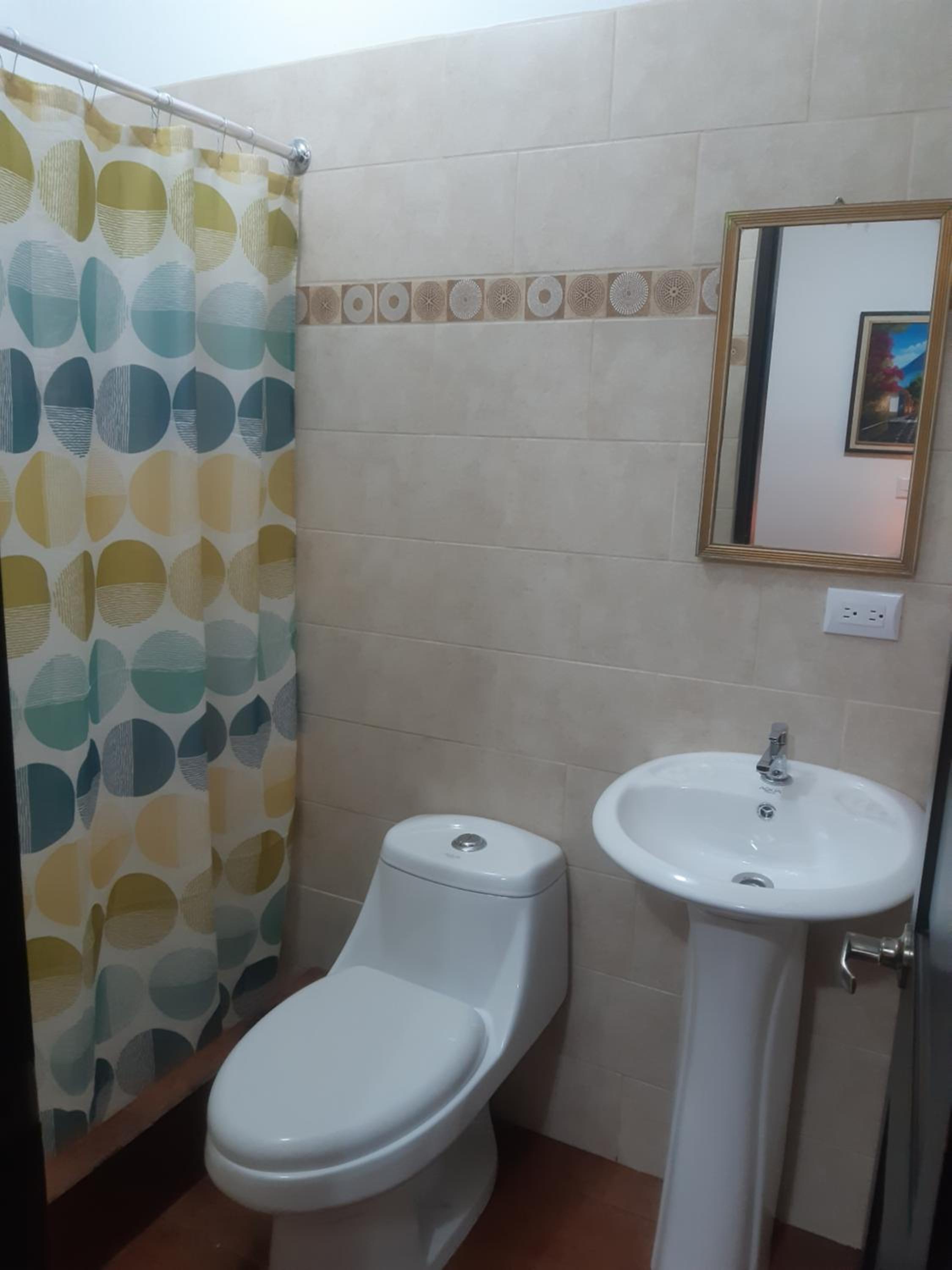 Twin Room with Private Bathroom photo 3