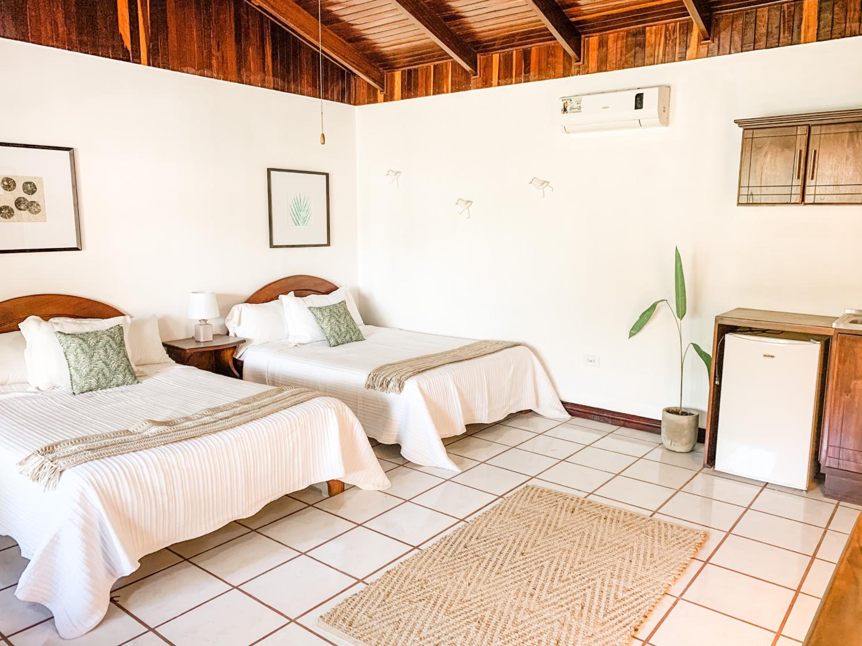 Large Double Room photo 1
