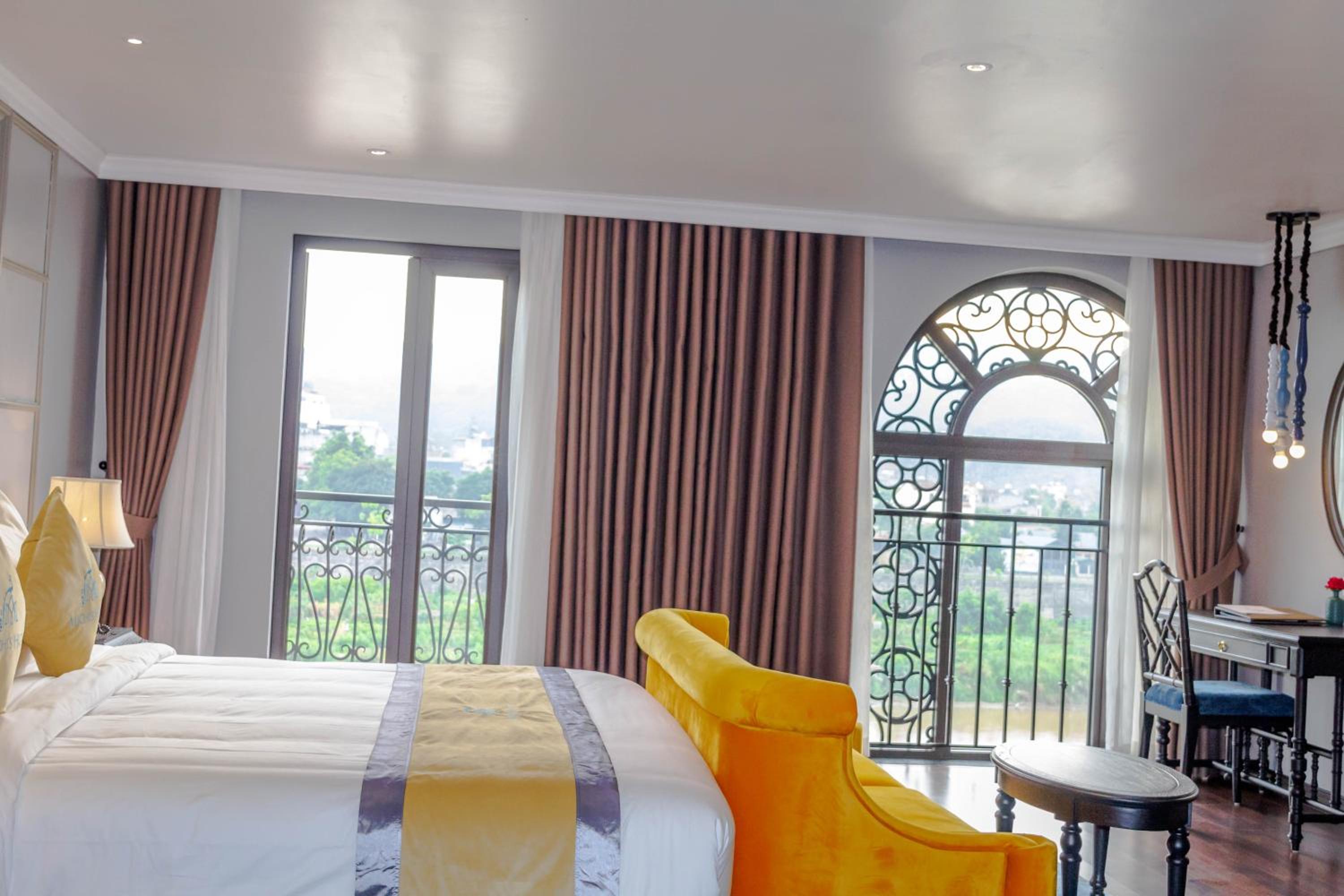 Twin Room with View - Photo 17