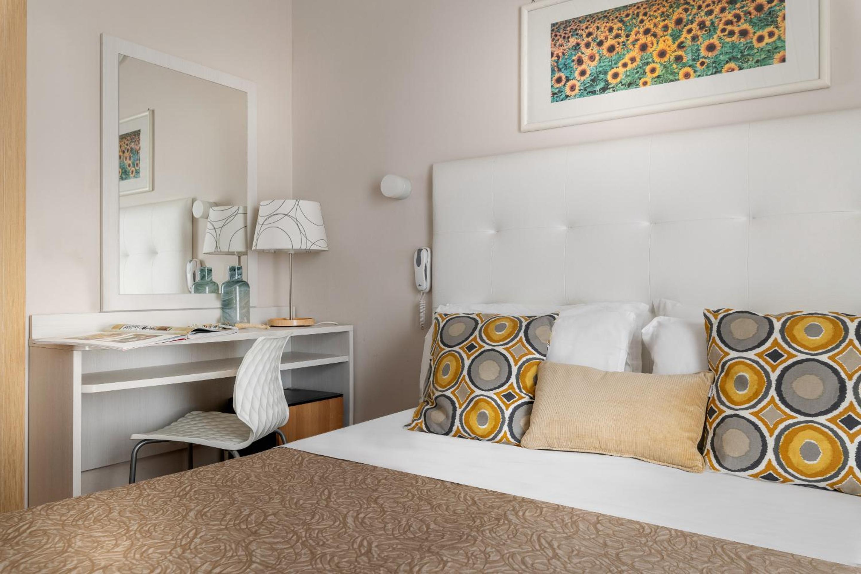 Standard Triple Room - Photo 1