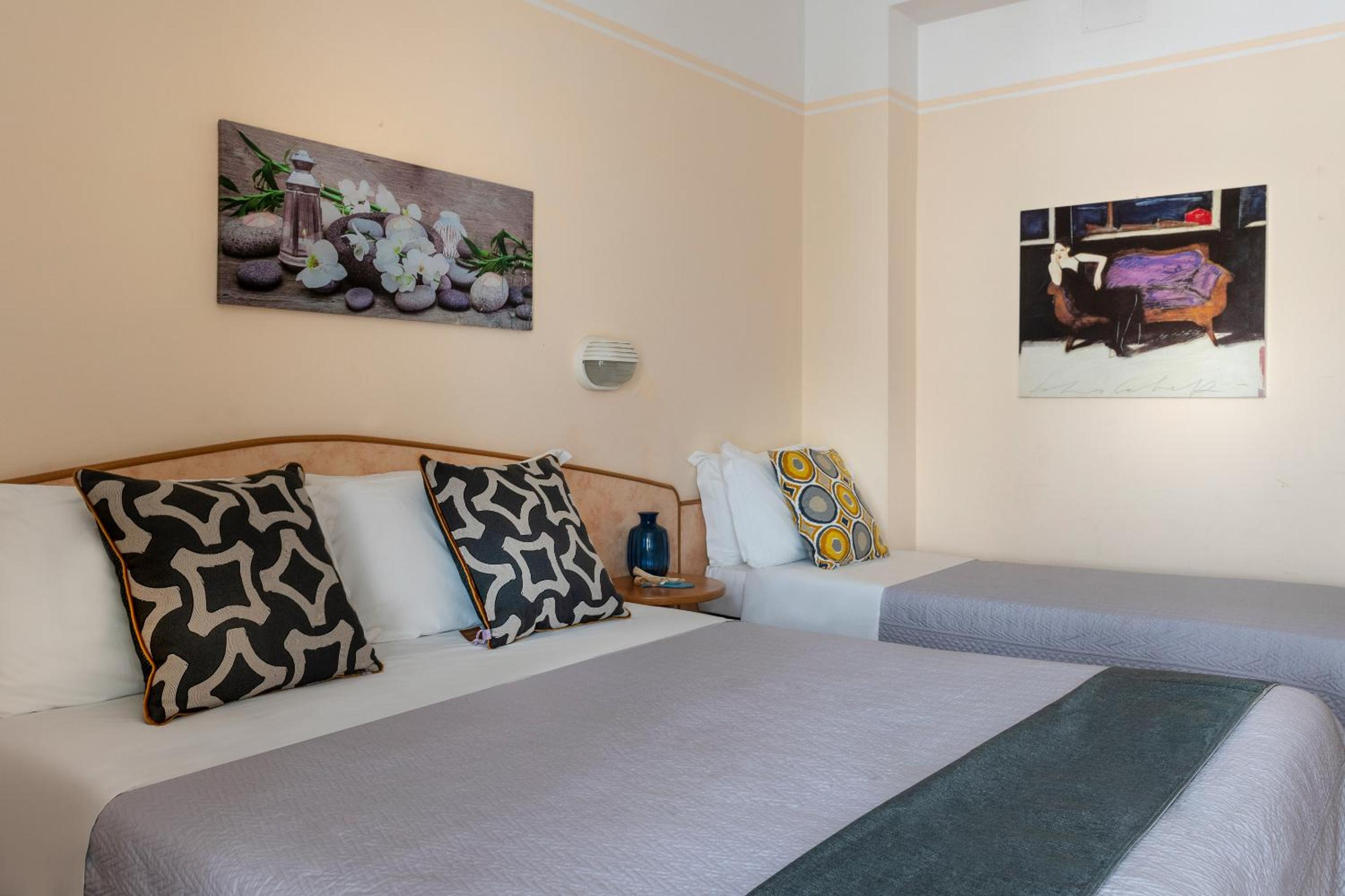 Comfort Triple Room - Photo 8
