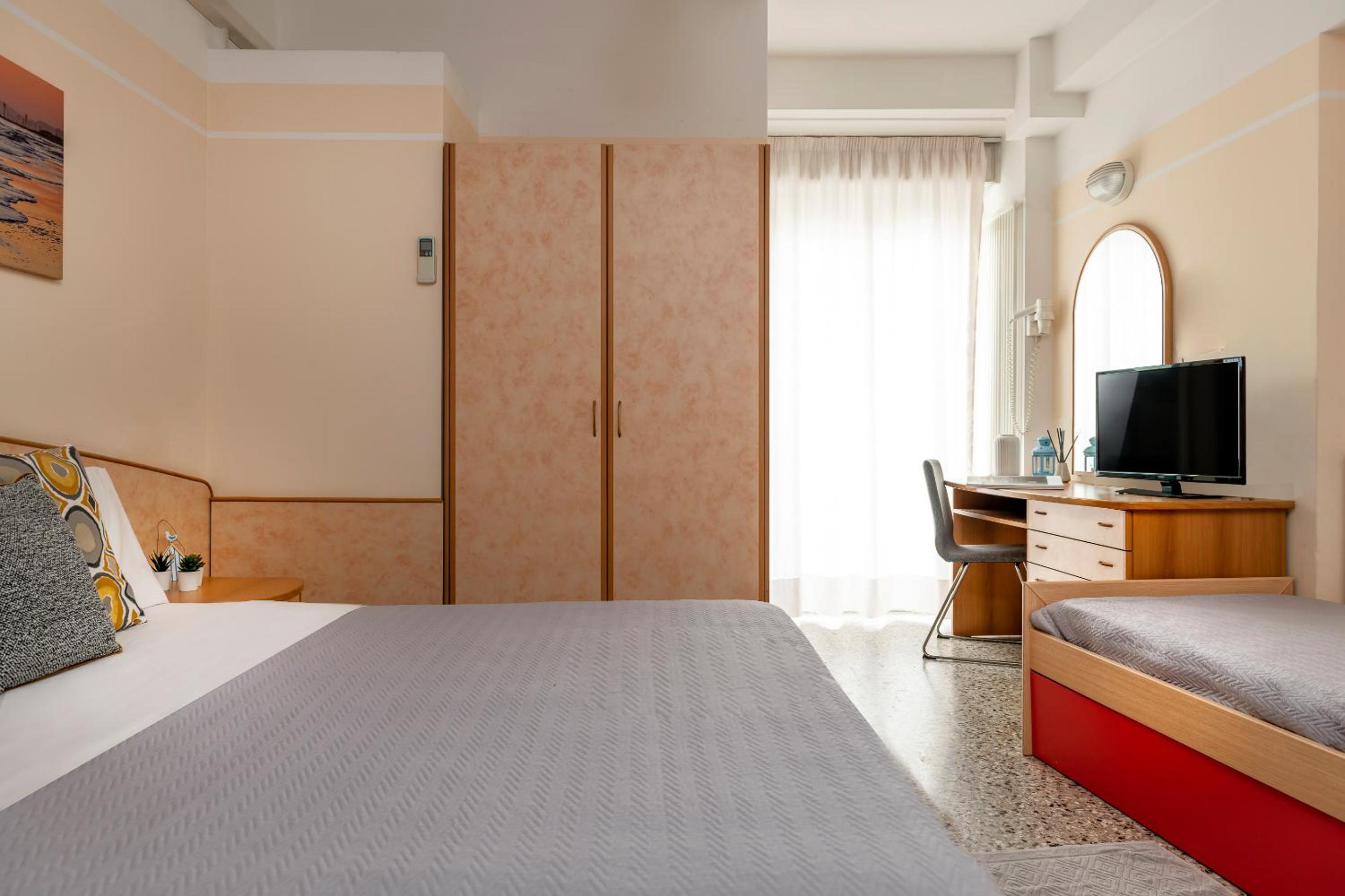 Comfort Triple Room - Photo 2