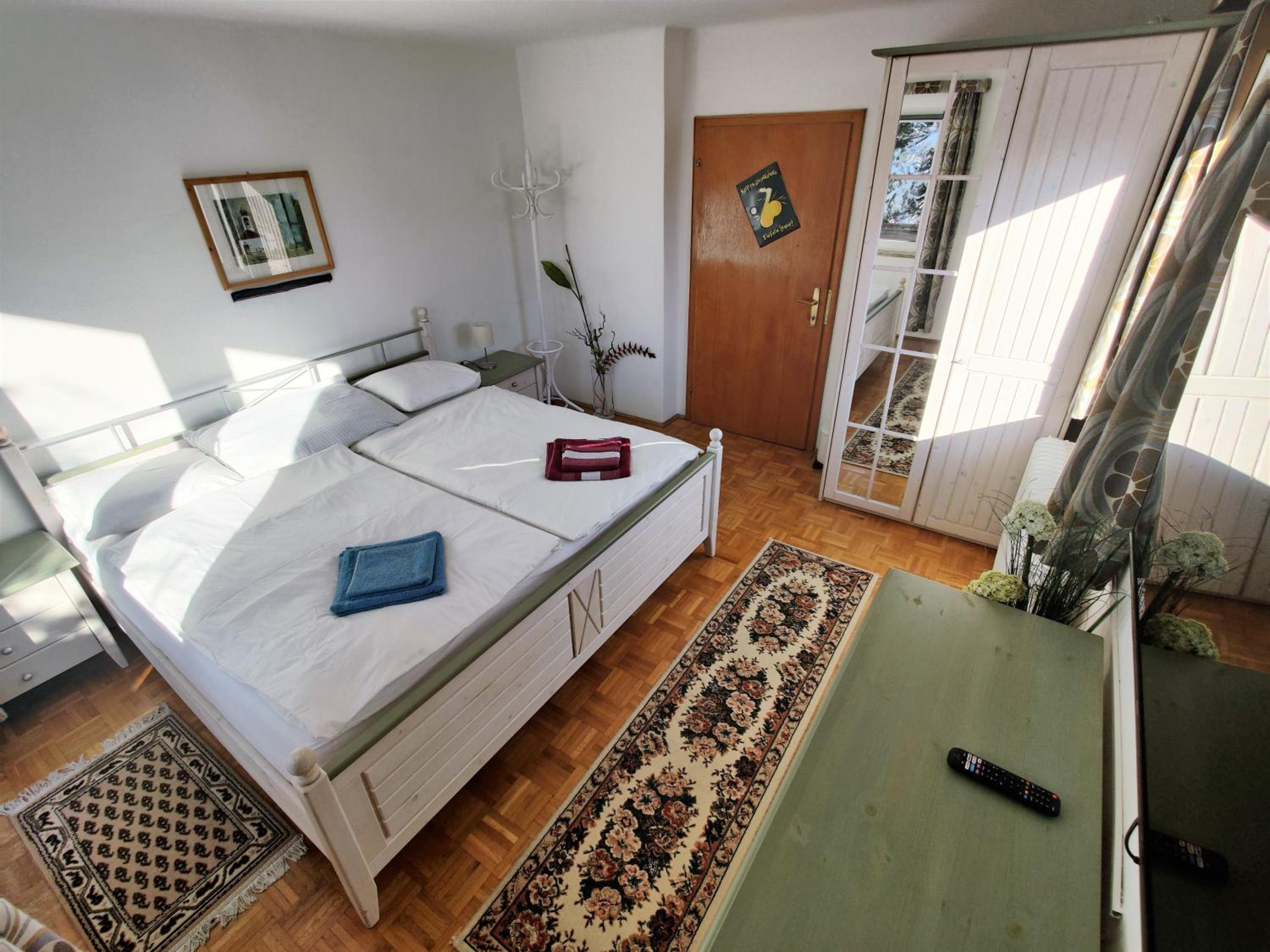 Three-Bedroom Apartment photo 1