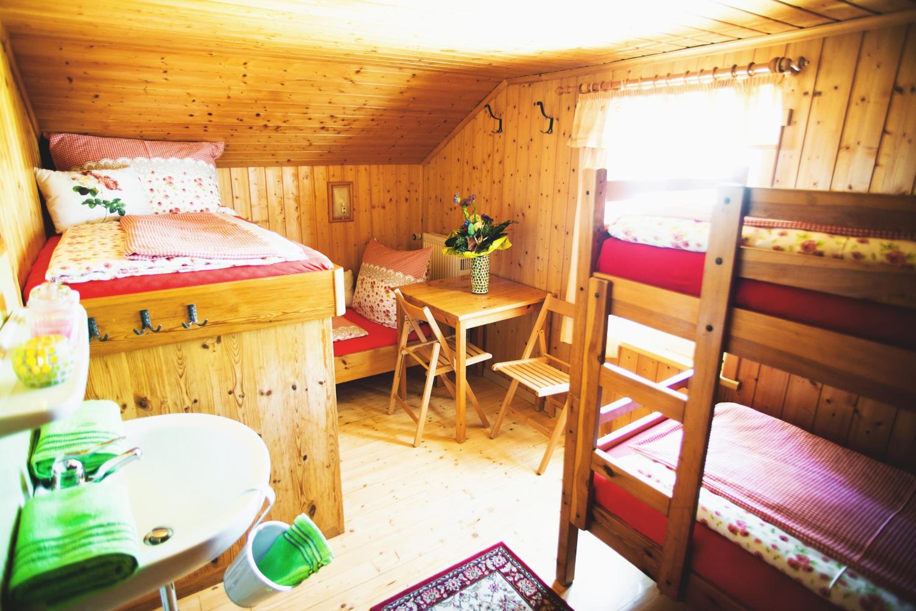 Quadruple Room with Shared Bathroom photo 1