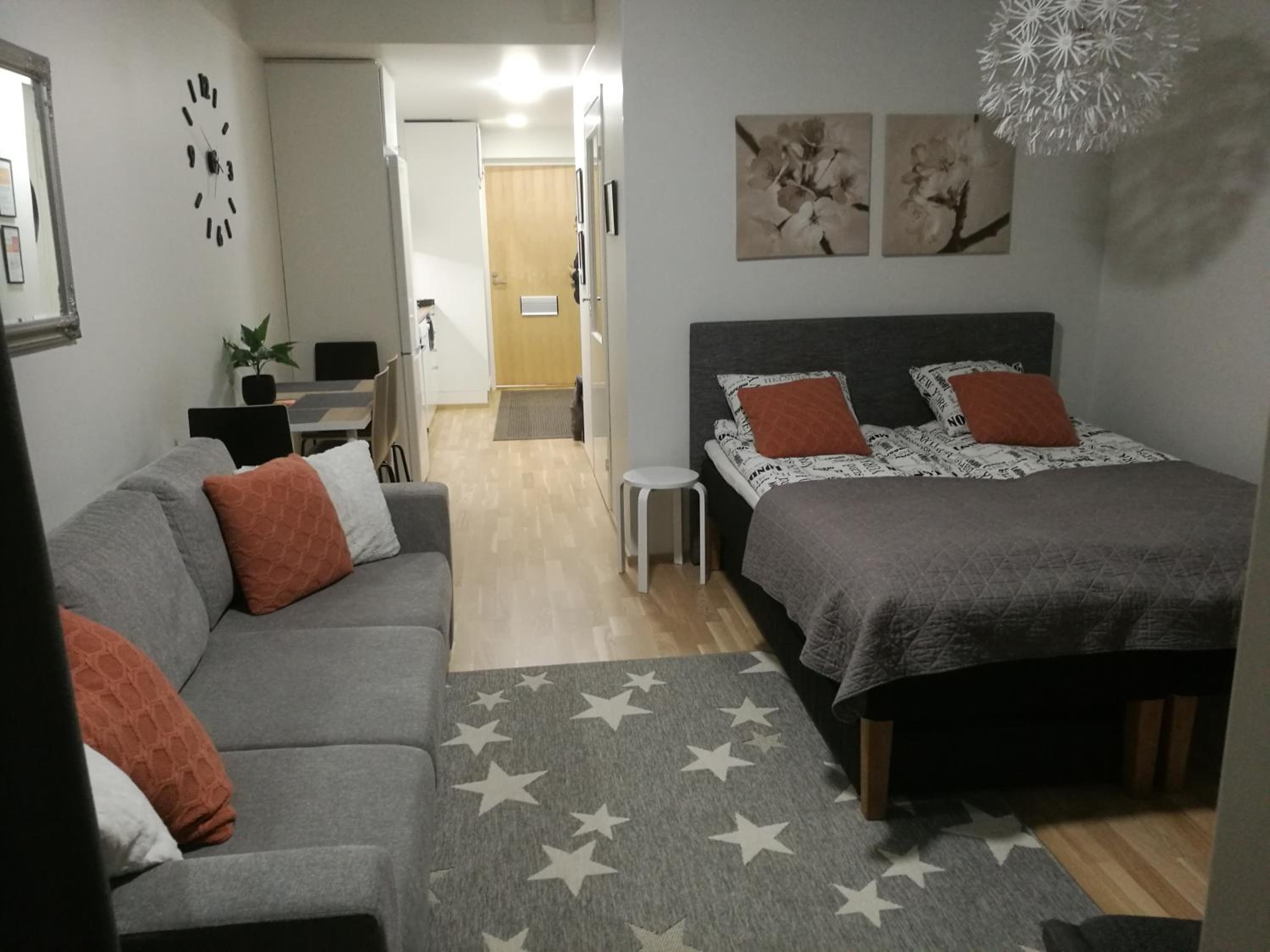 One-Bedroom Apartment - Photo 31