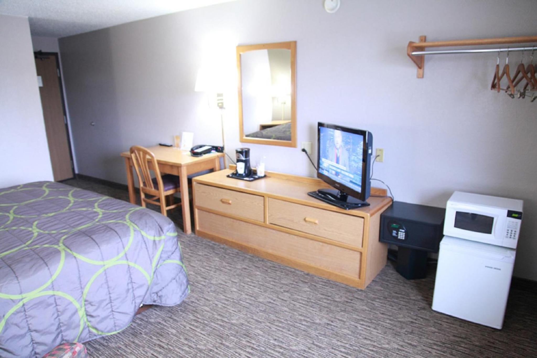 Double Room - Disability Access - Non-Smoking photo 2