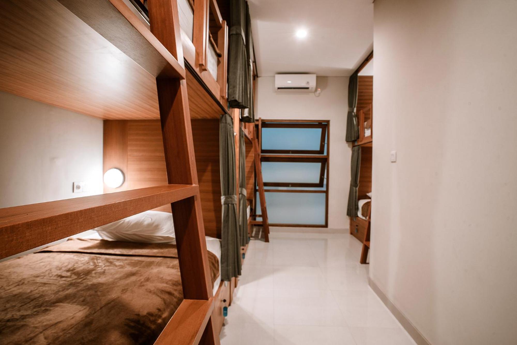 Bed in 6-Bed Dormitory Room