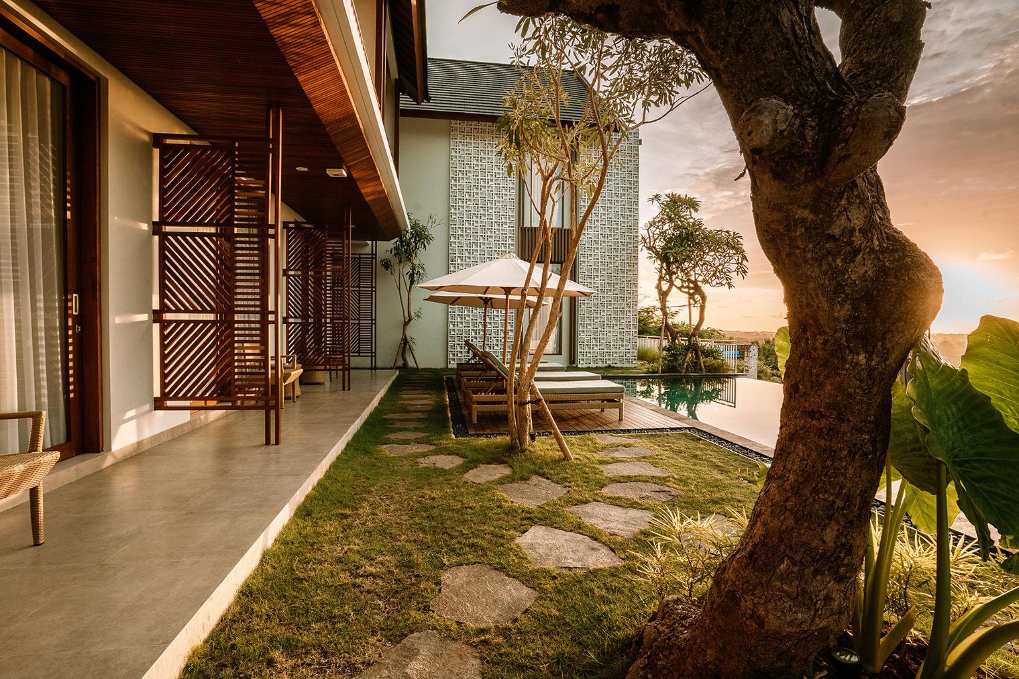 Deluxe Pool Access - Photo 6
