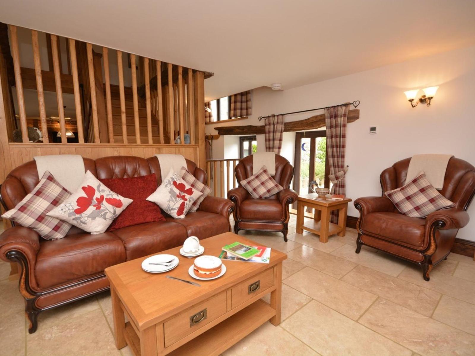 Two-Bedroom House photo 2