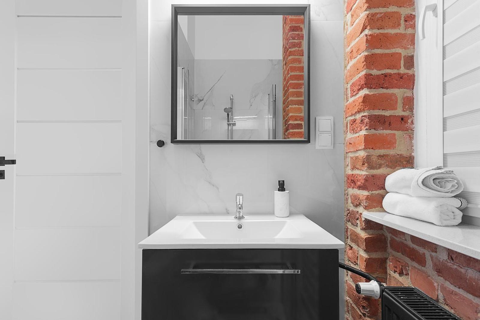 One-Bedroom Apartment - Photo 9