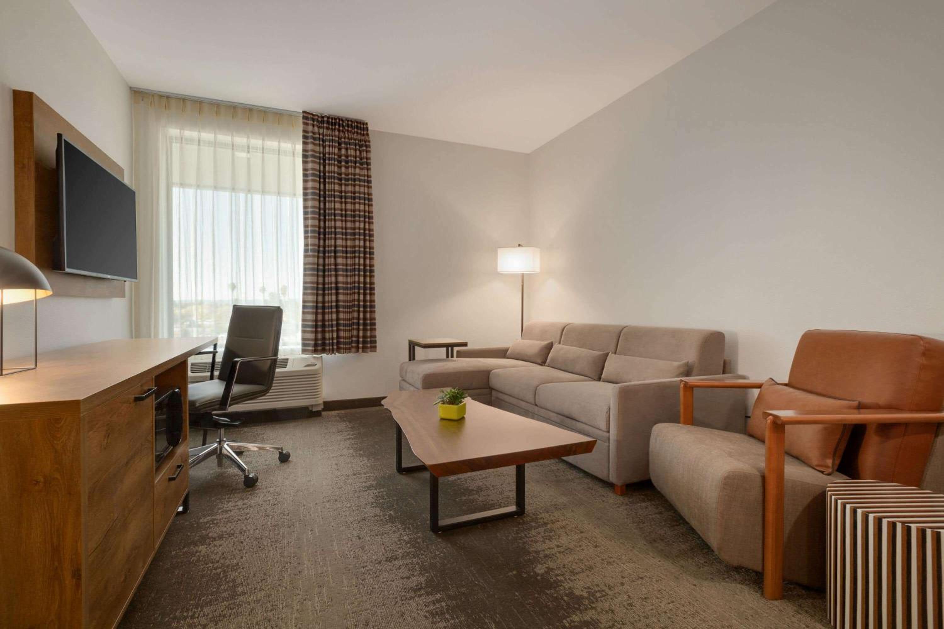 Studio Suite with Two Queen Beds - Mobility Access/Non-Smoking - Photo 9
