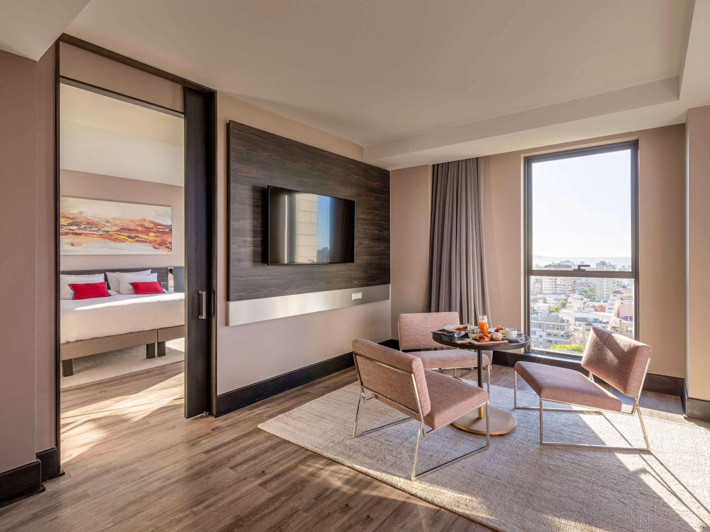 Superior King Suite