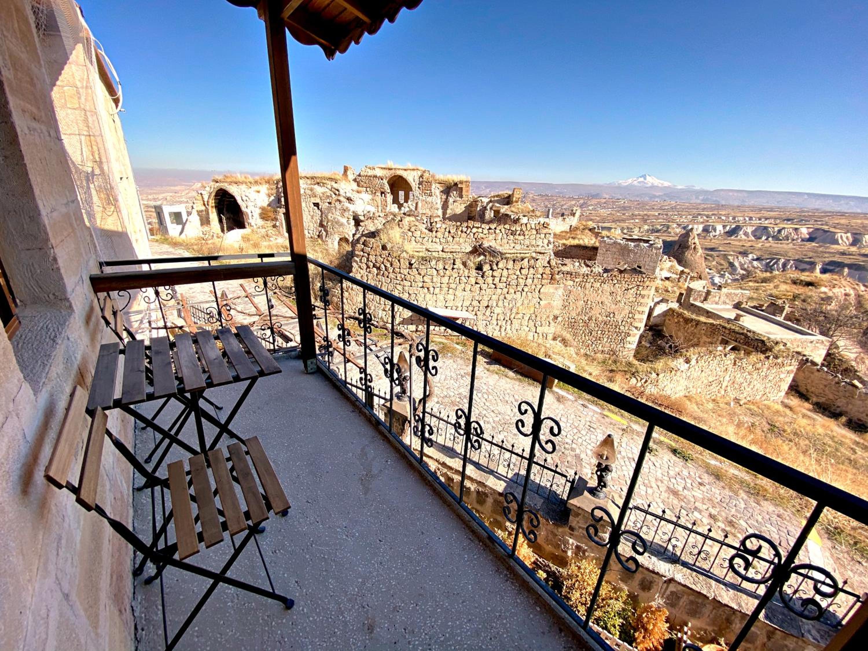 Suite with Balcony photo 3