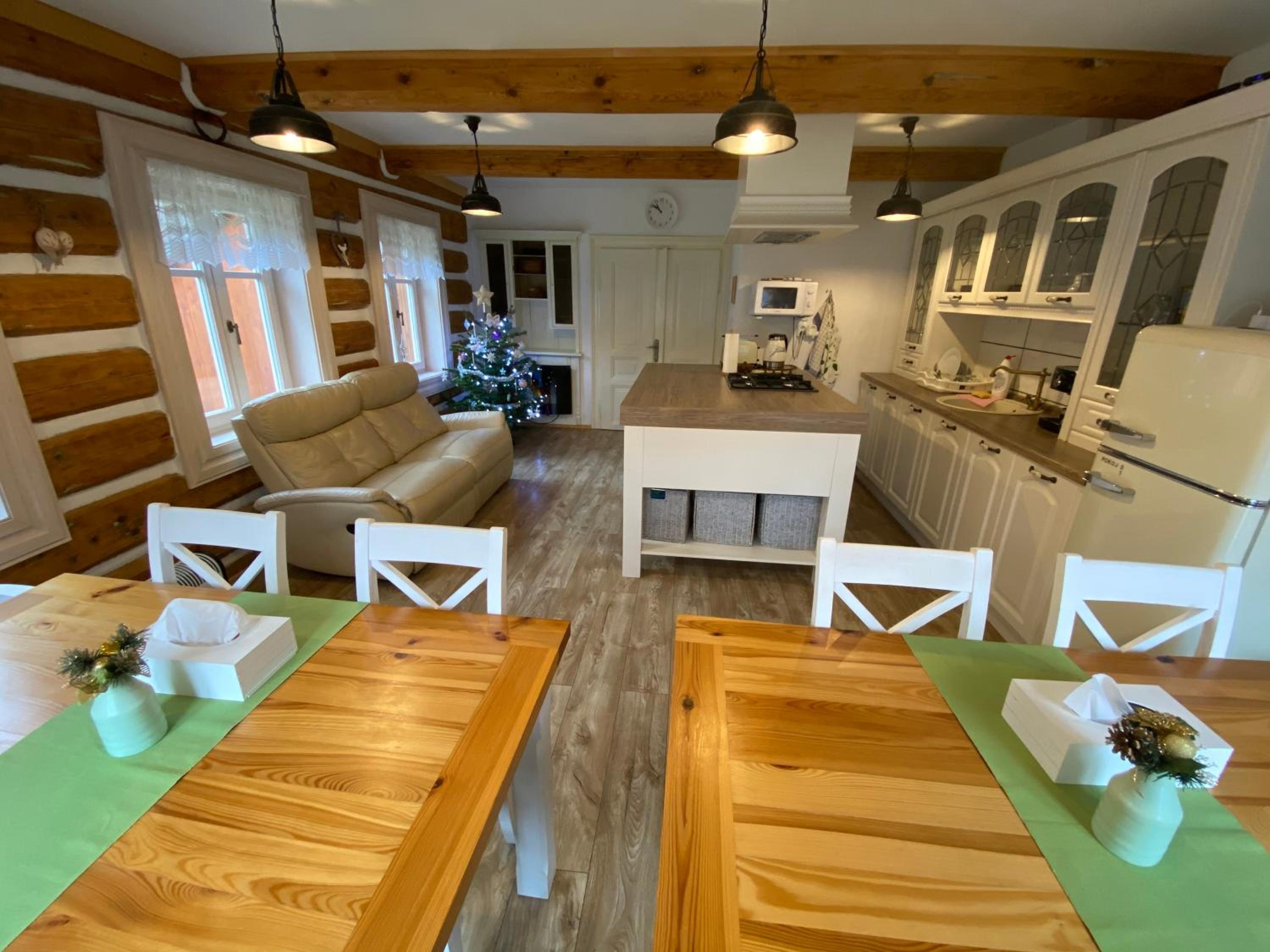 Four-Bedroom House photo 2