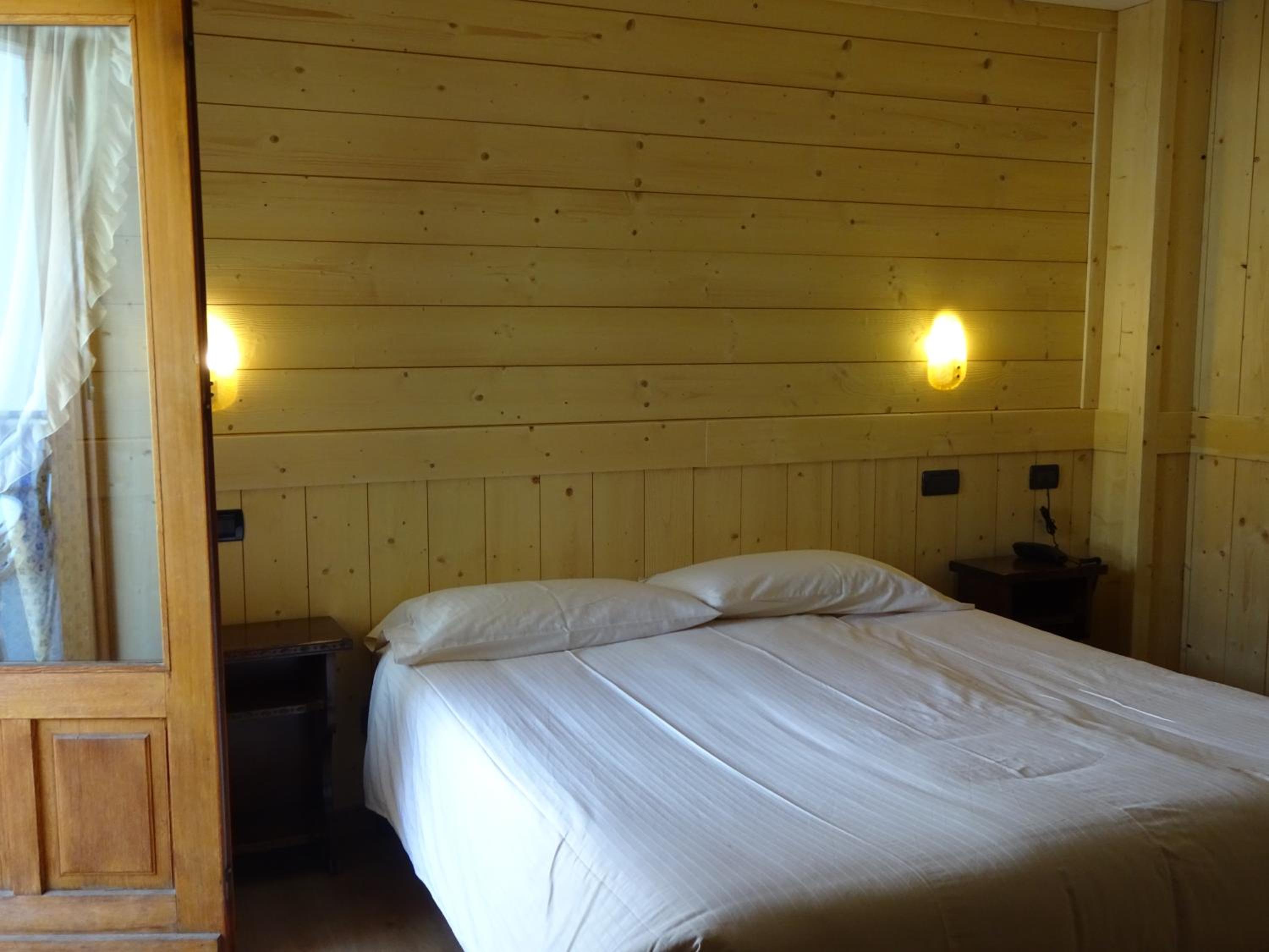 Double Room - Photo 12