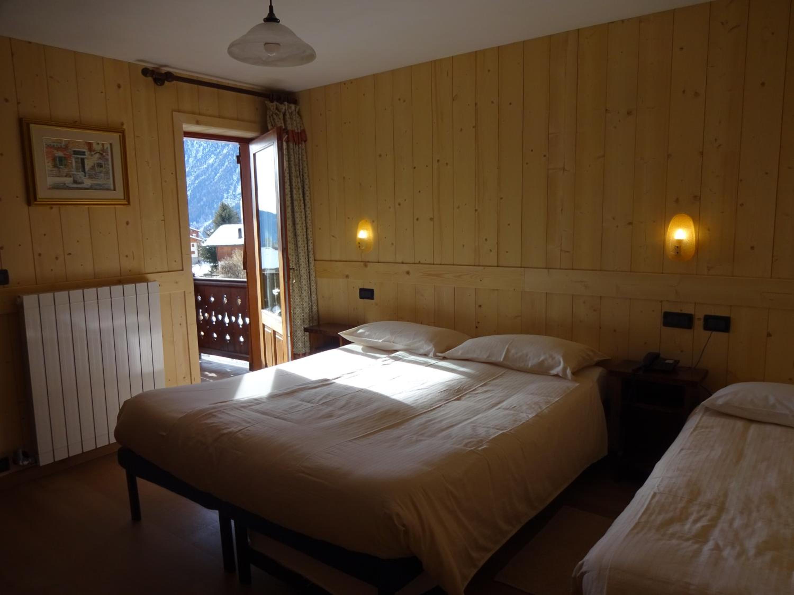 Triple Room - Photo 7