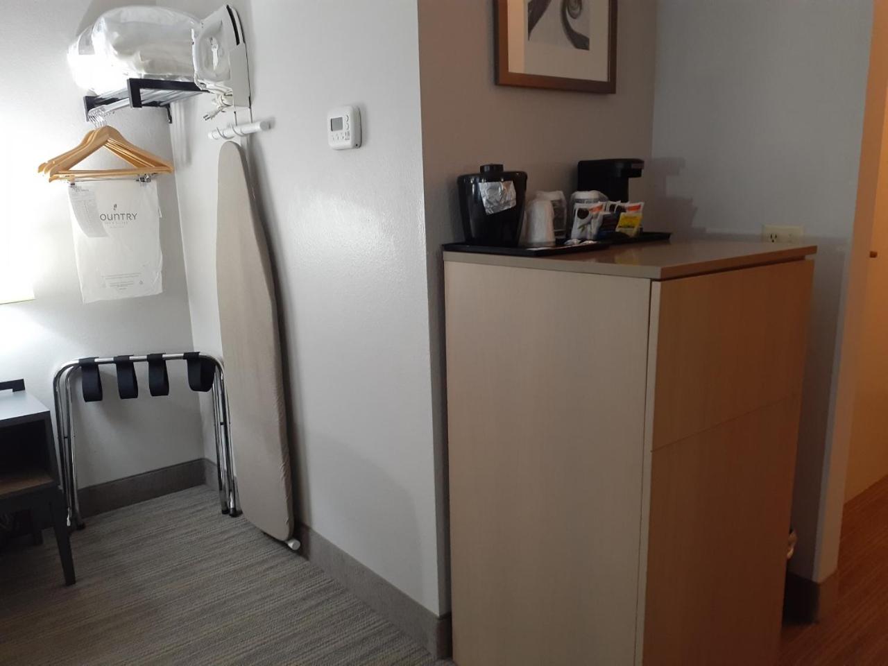 King Room - Disability Access/Non-Smoking - Photo 2