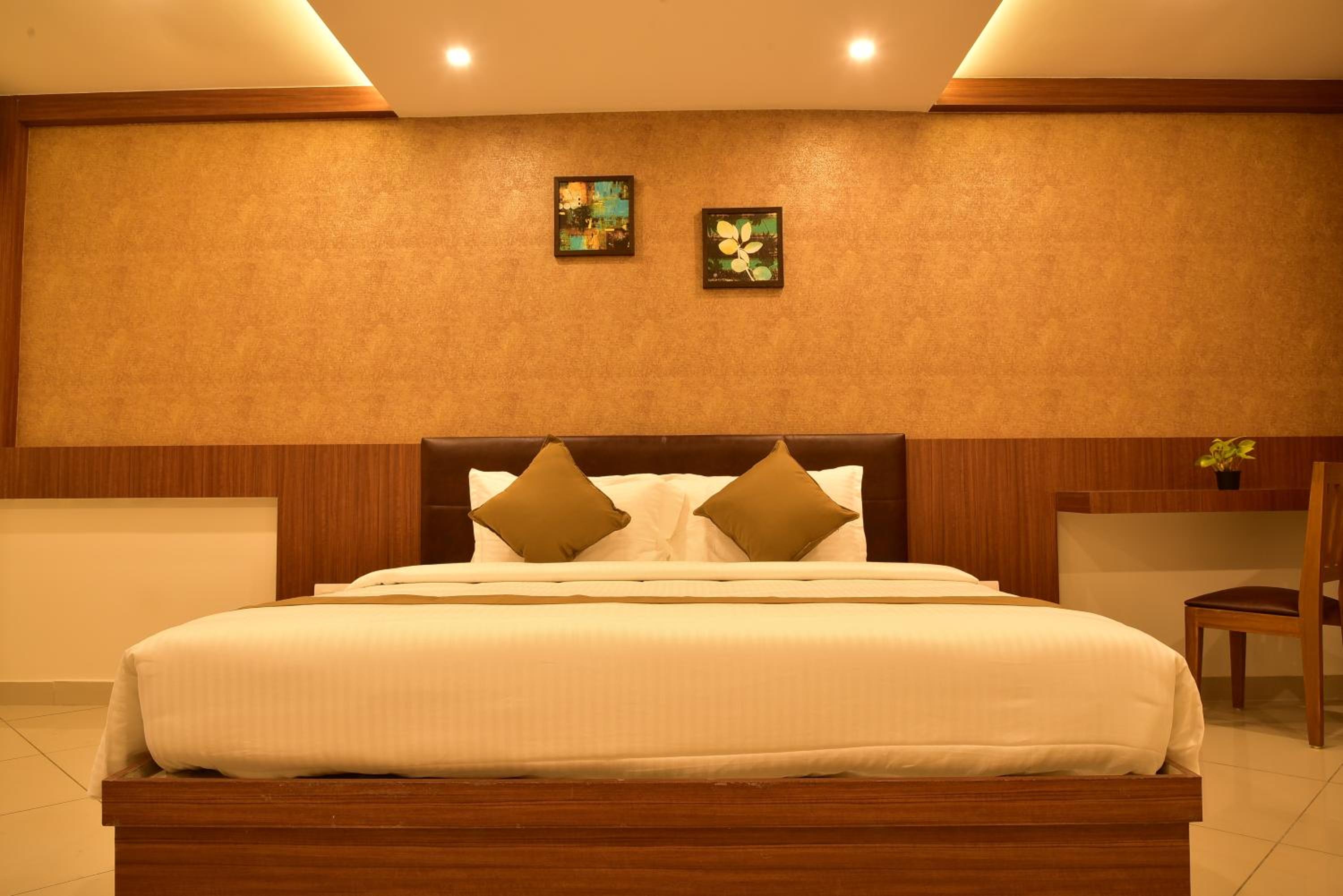 Deluxe Double or Twin Room - Photo 5