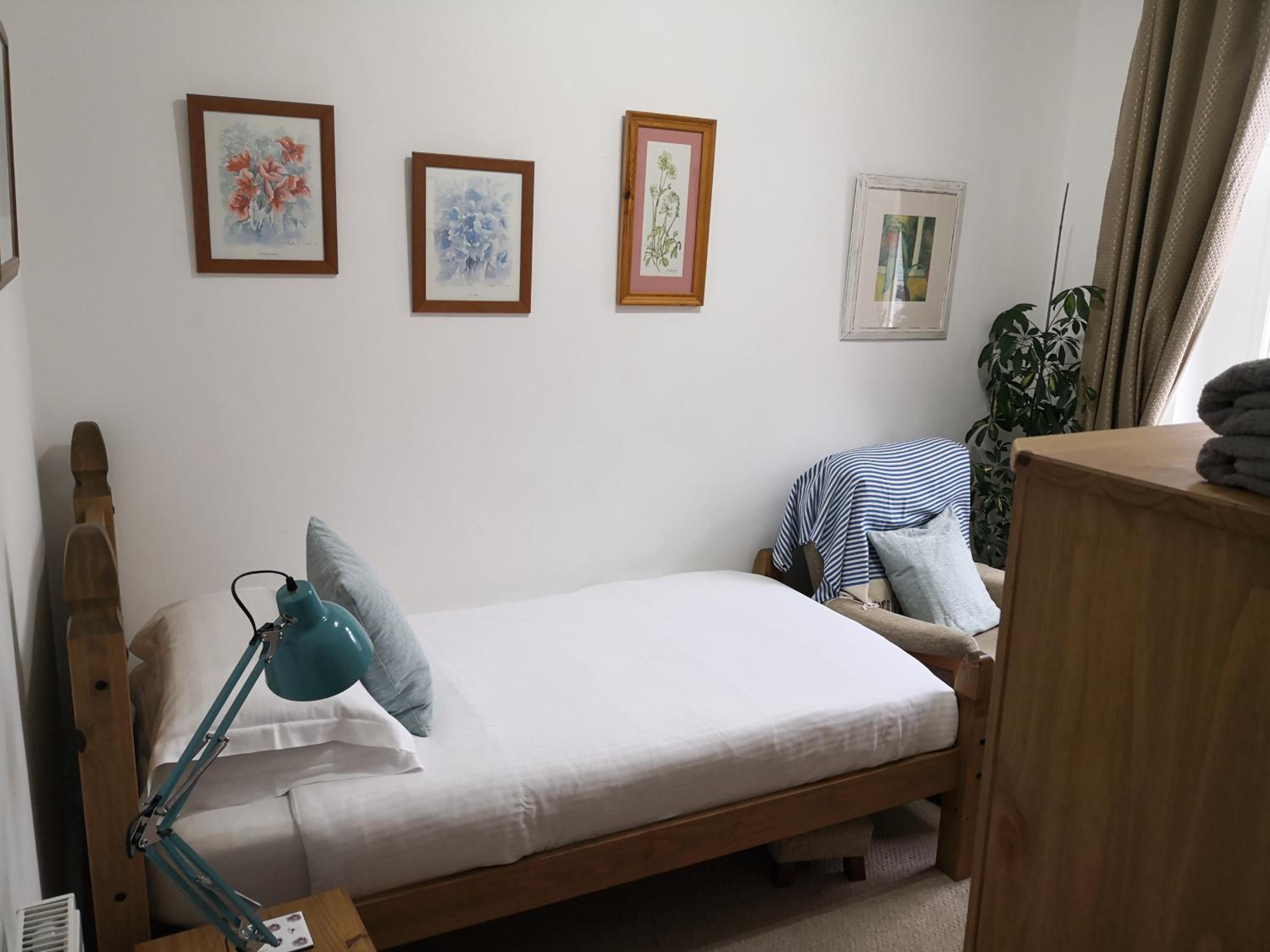 Single Room with Shower - First Floor (No Sea View)