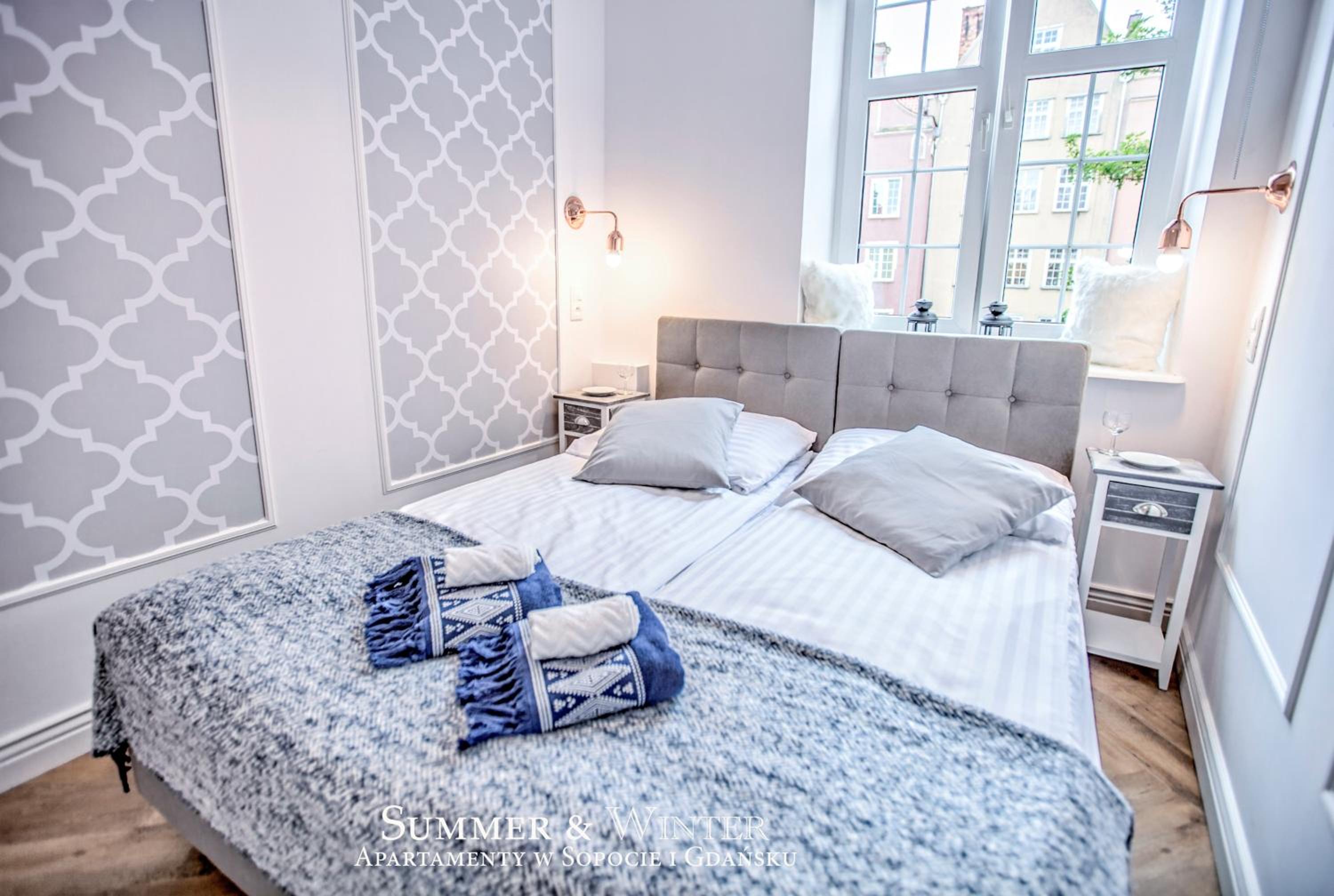 Two-Bedroom Apartment with City View - Photo 1
