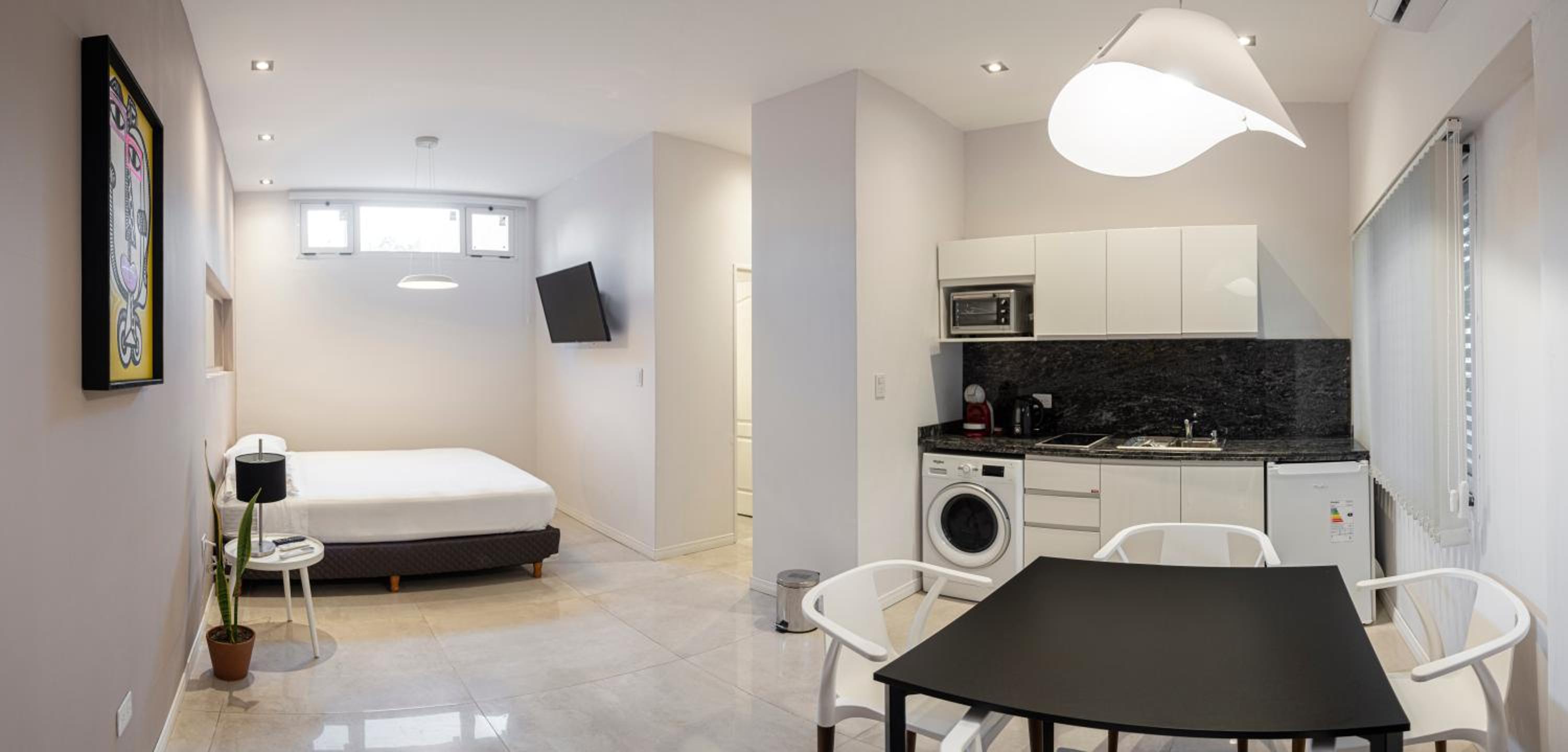 One-Bedroom Apartment photo 1