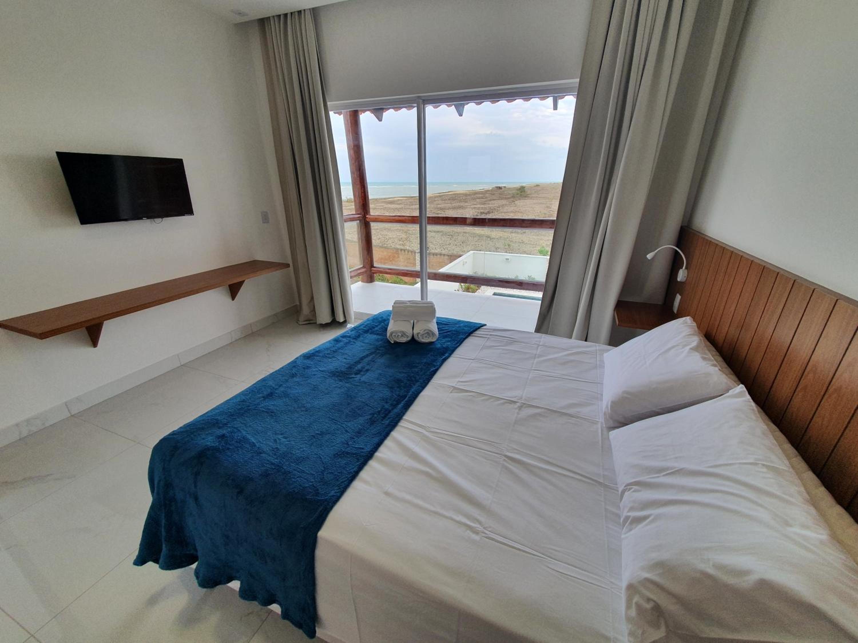 Deluxe Triple Room with Sea View - Photo 1