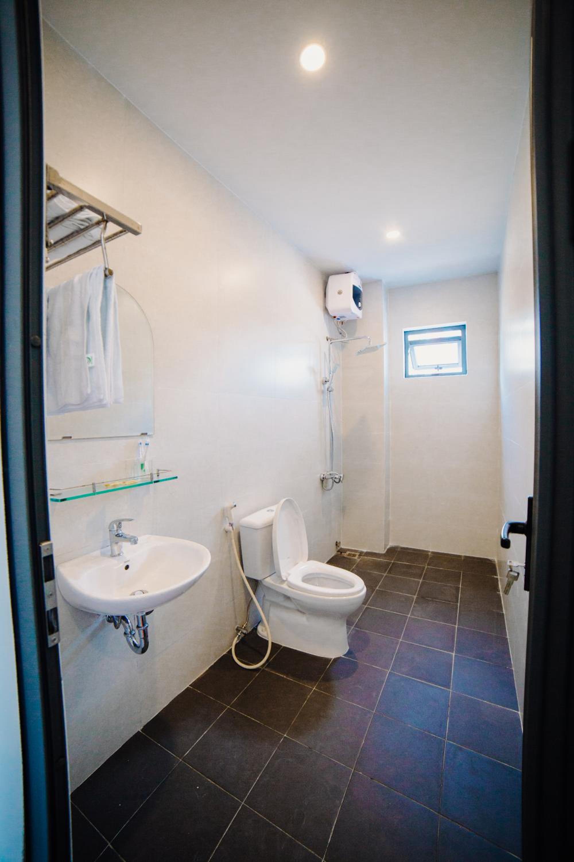 Standard Double Room - Photo 7