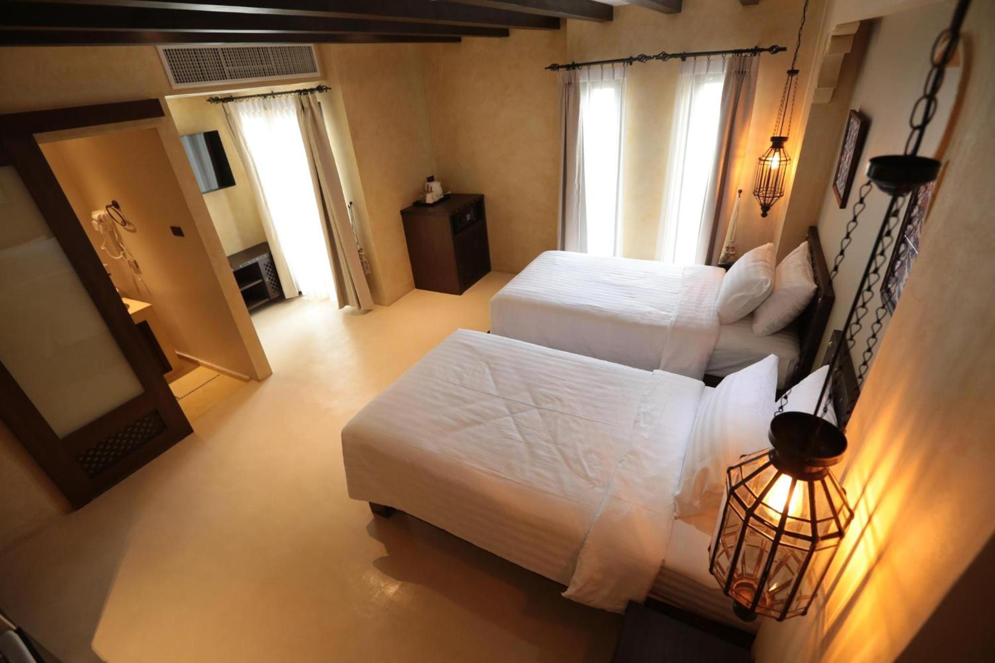 Deluxe Twin Room photo 2