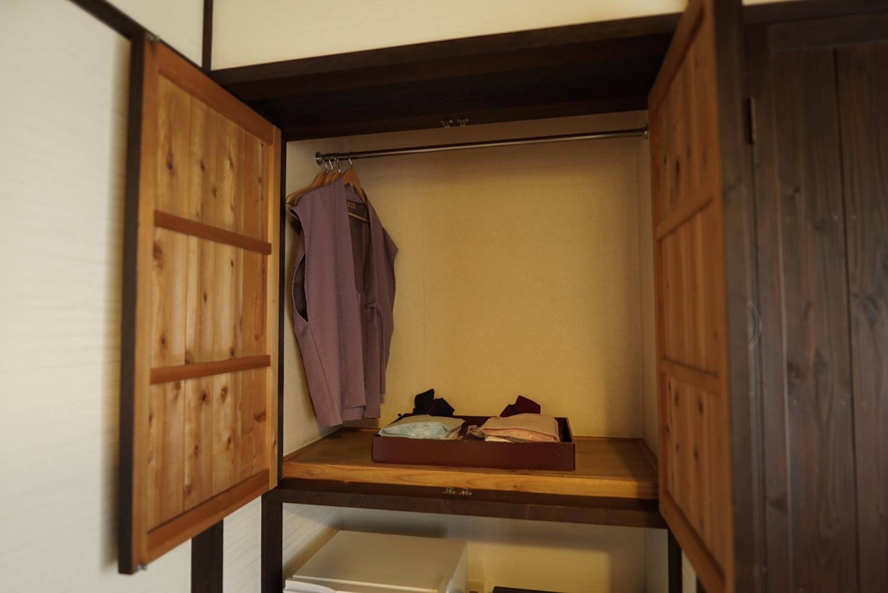 Double Room with Private Bathroom - Photo 7