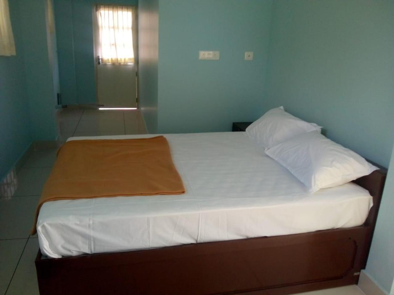 Deluxe Double Room with Balcony photo 2