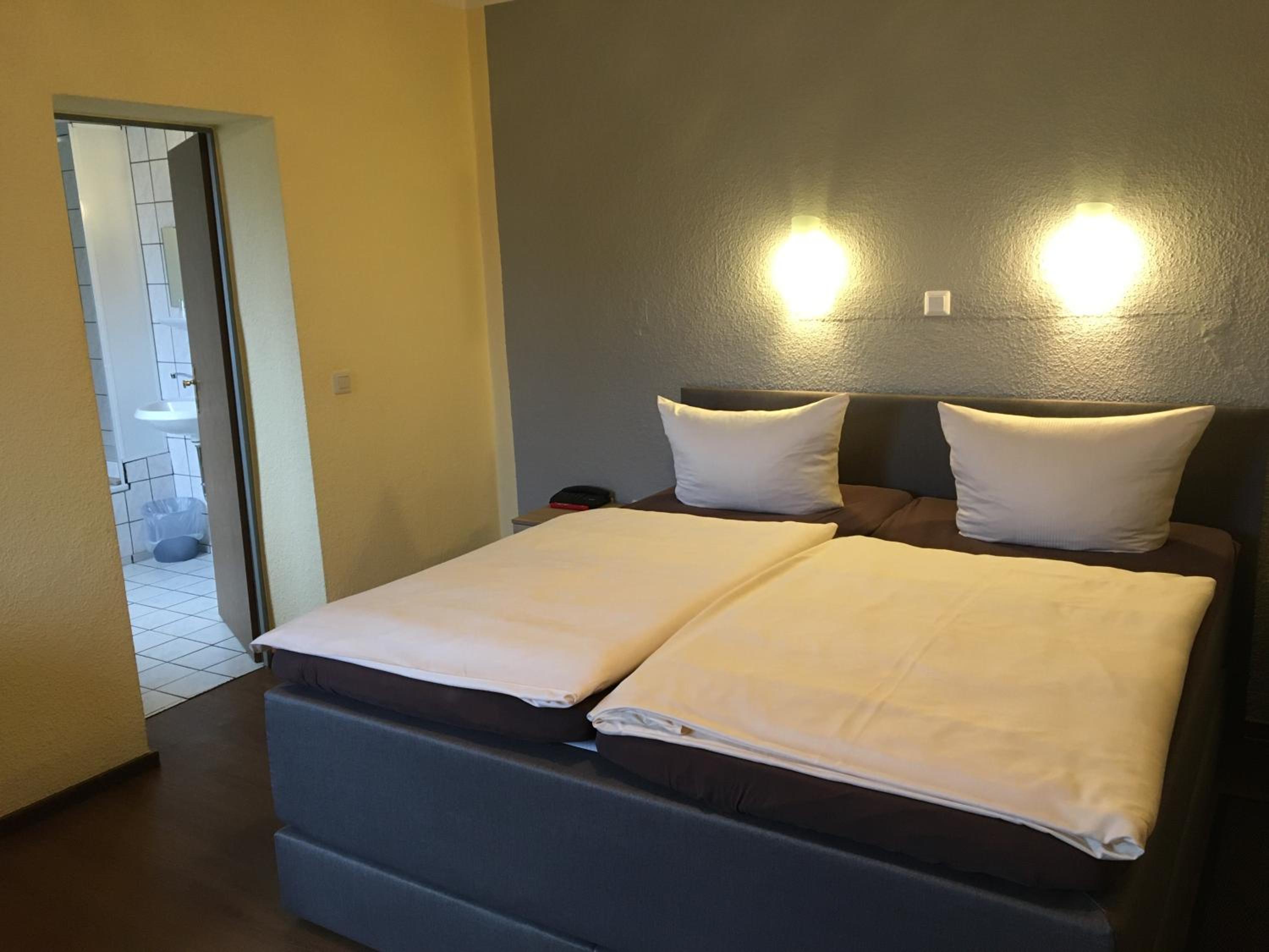 Double Room - Photo 3