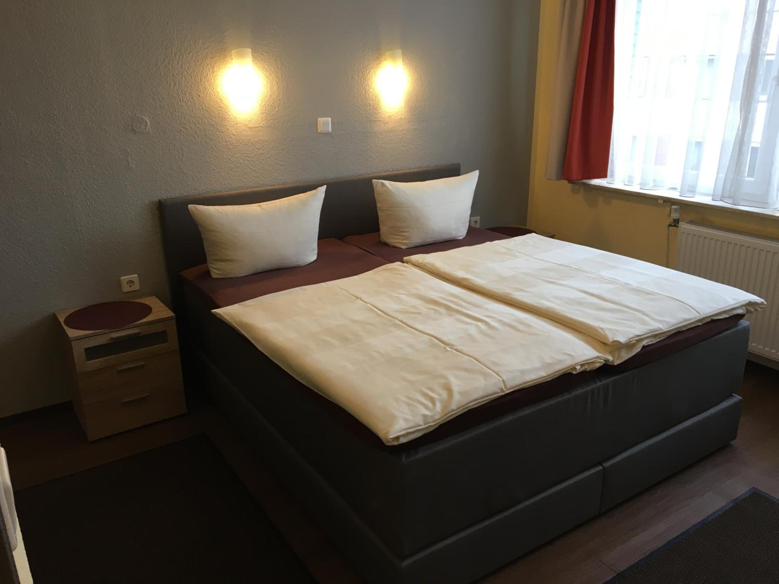 Double Room - Photo 2