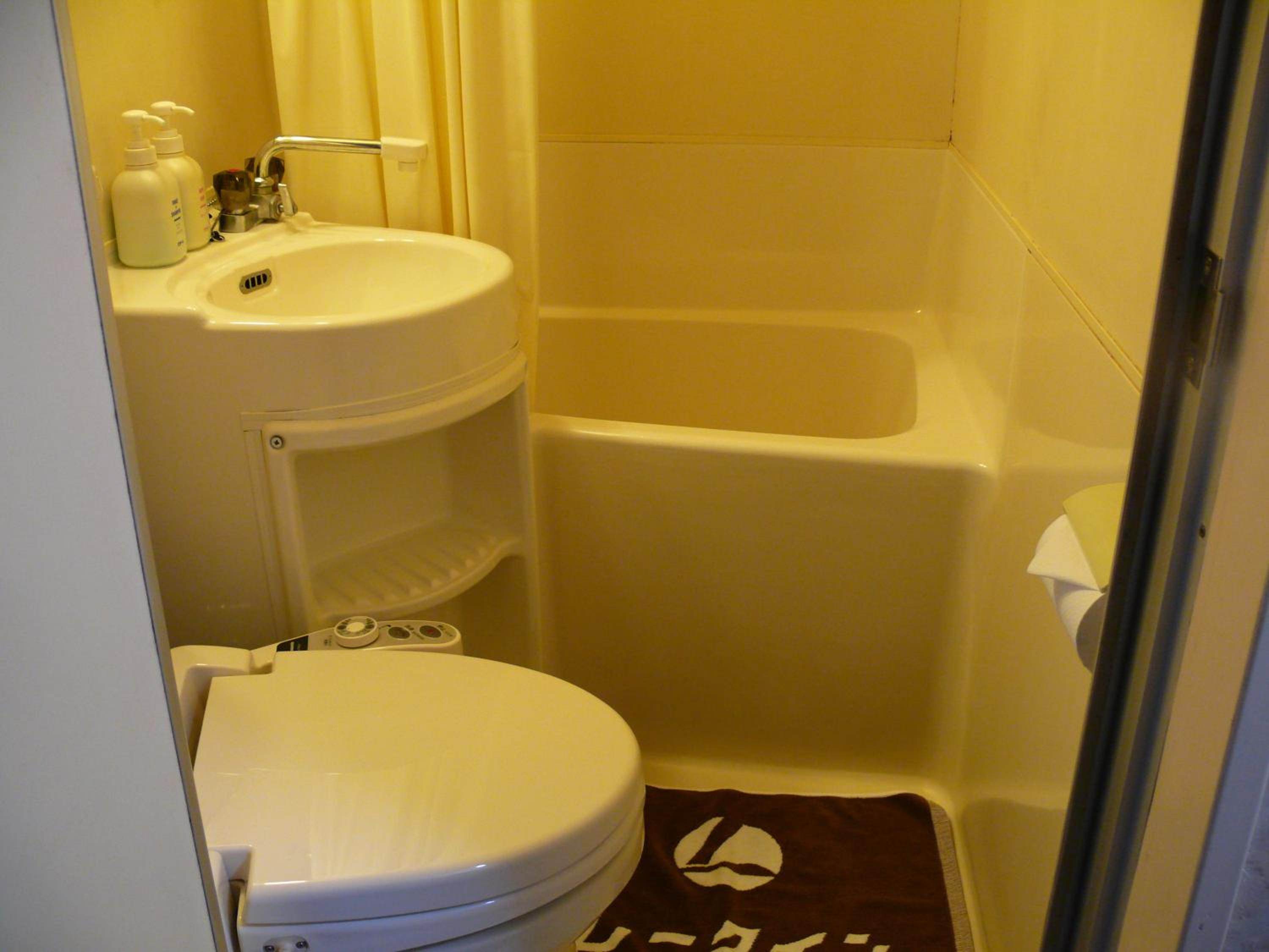 Single Room photo 2