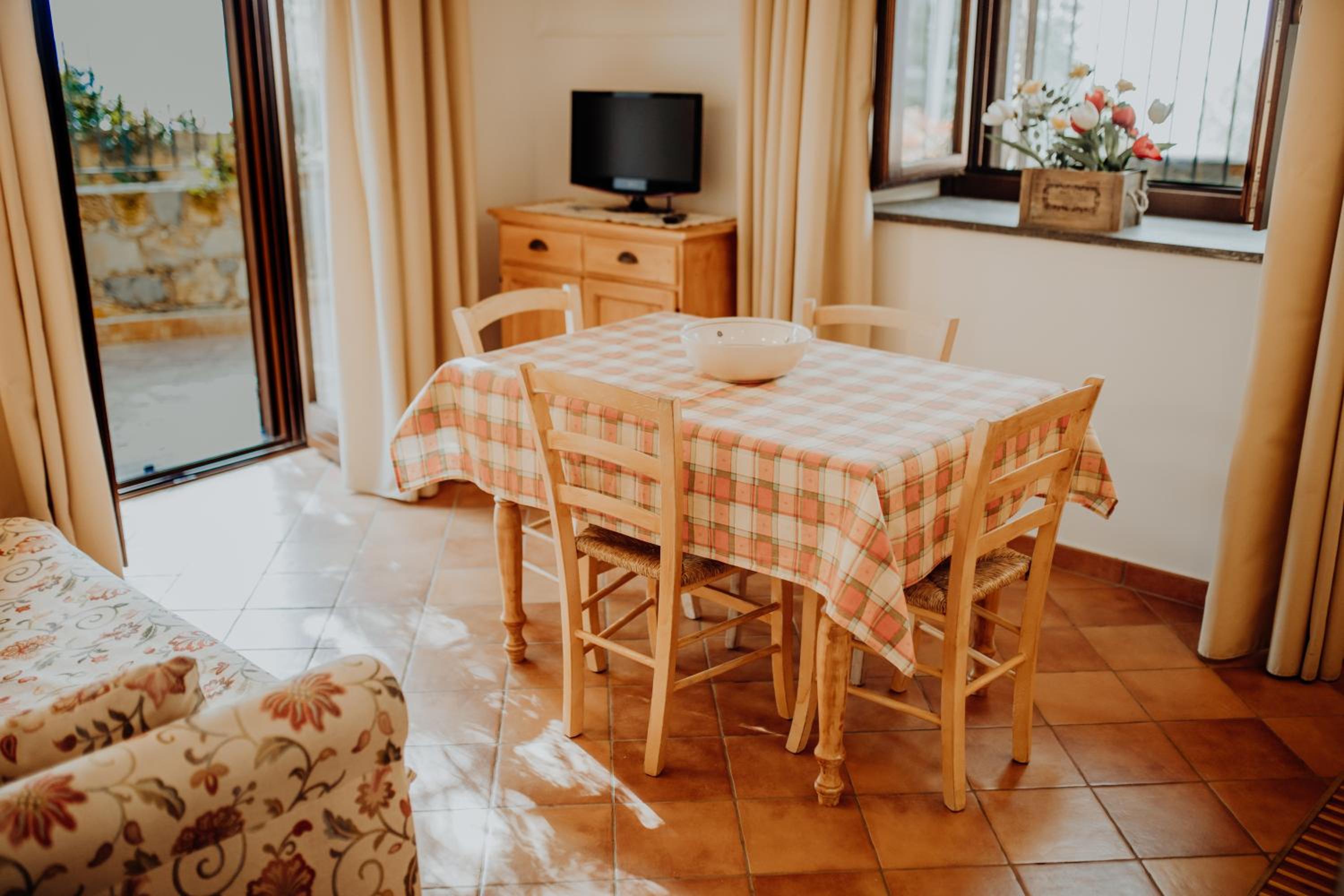 Apartment - Ground Floor photo 2