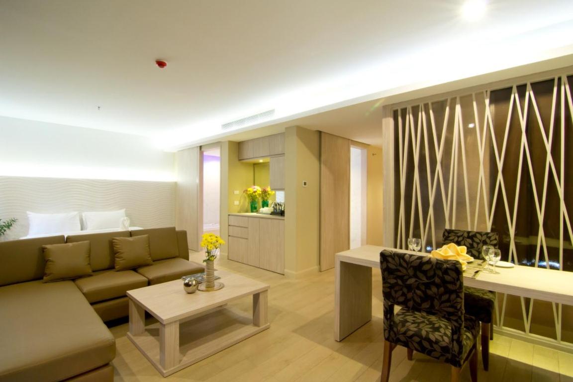 Suite thumbnail 5
