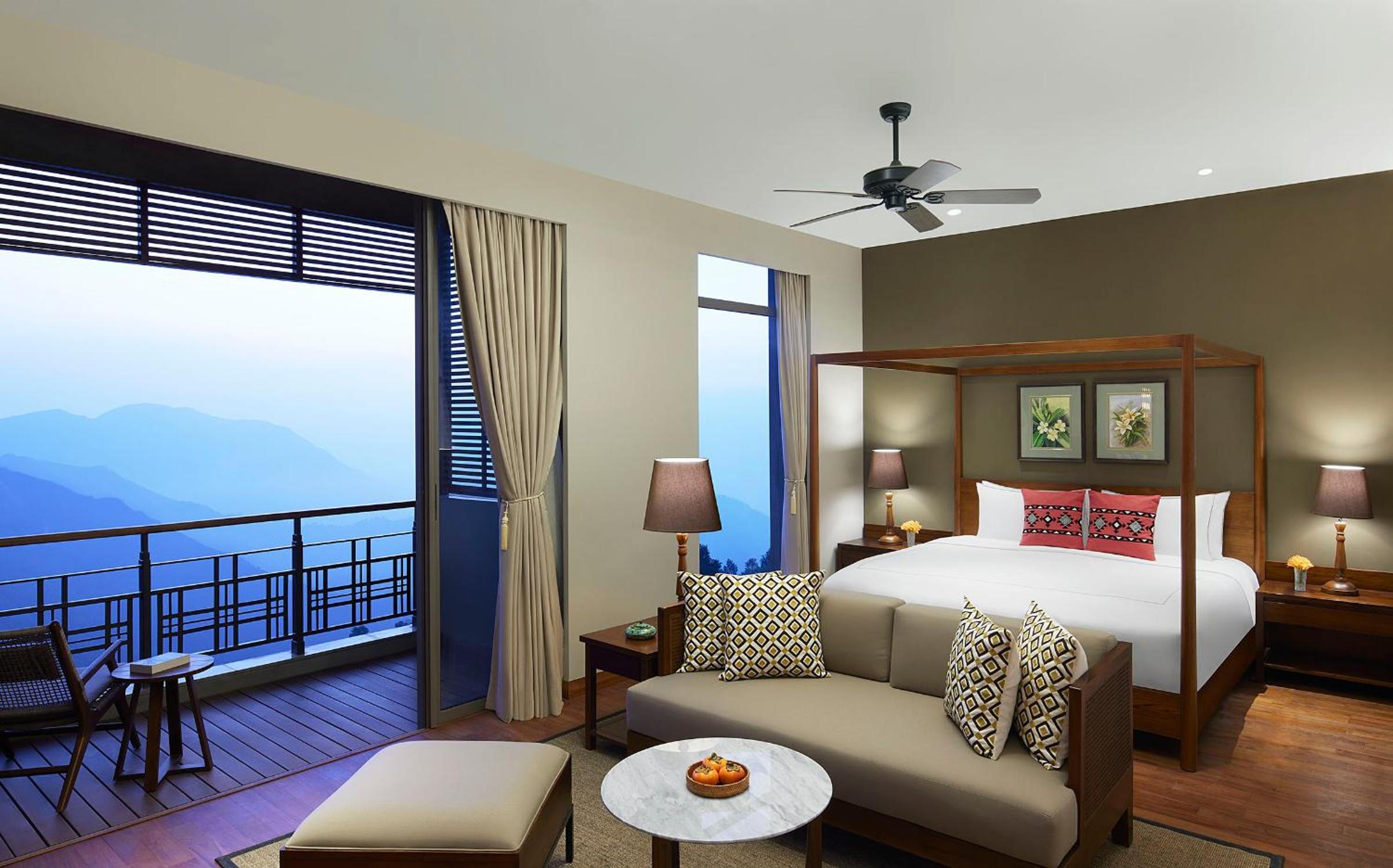Luxury King Bed Valley View Room with Balcony Luxury King Bed Valley View Room with Balcony