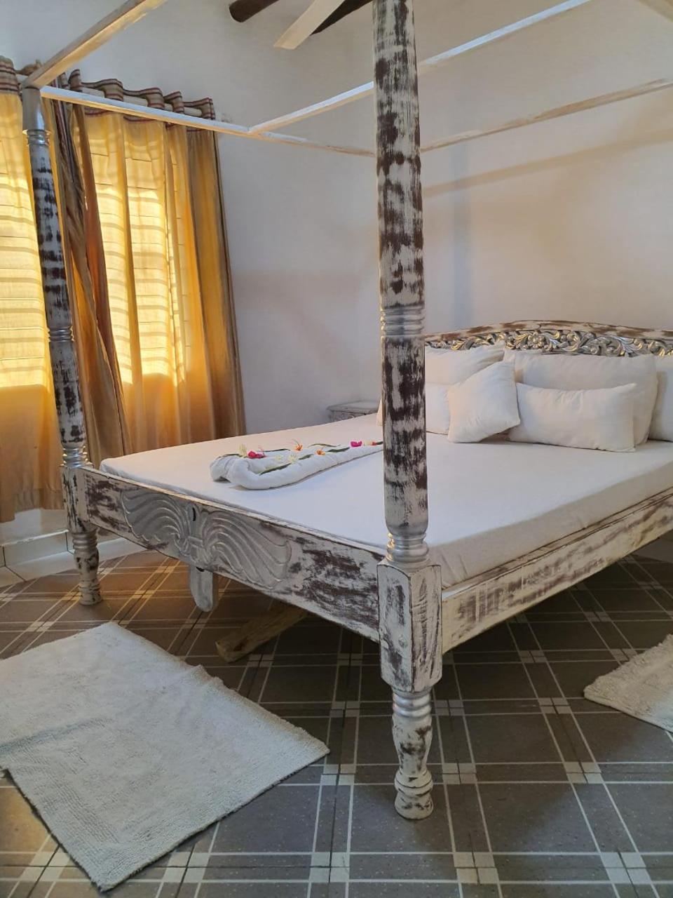 Double or Twin Room with Bathroom