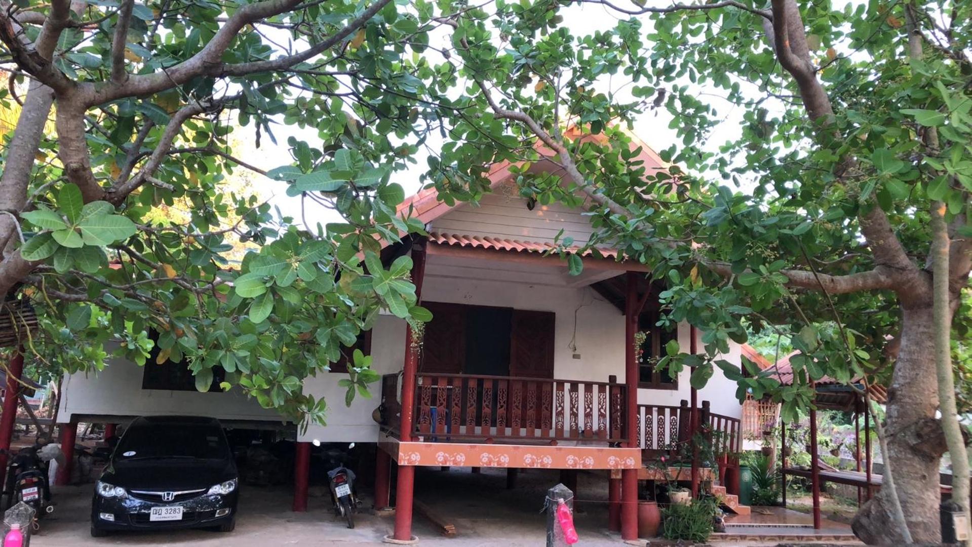 Queen Room with Garden View - Photo 8