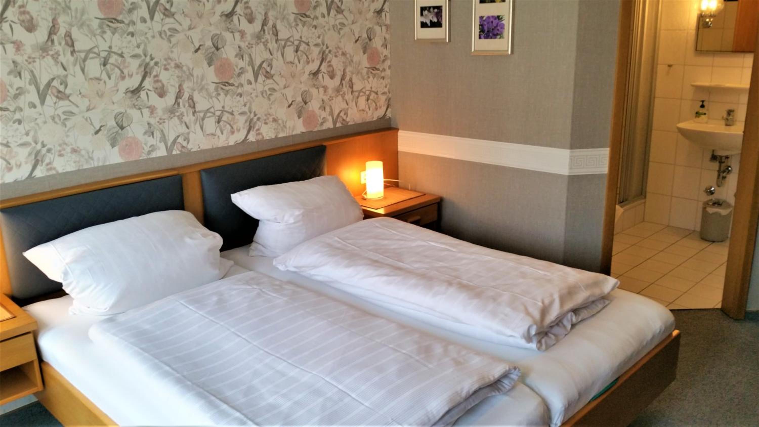 Double Room with Private Bathroom photo 2