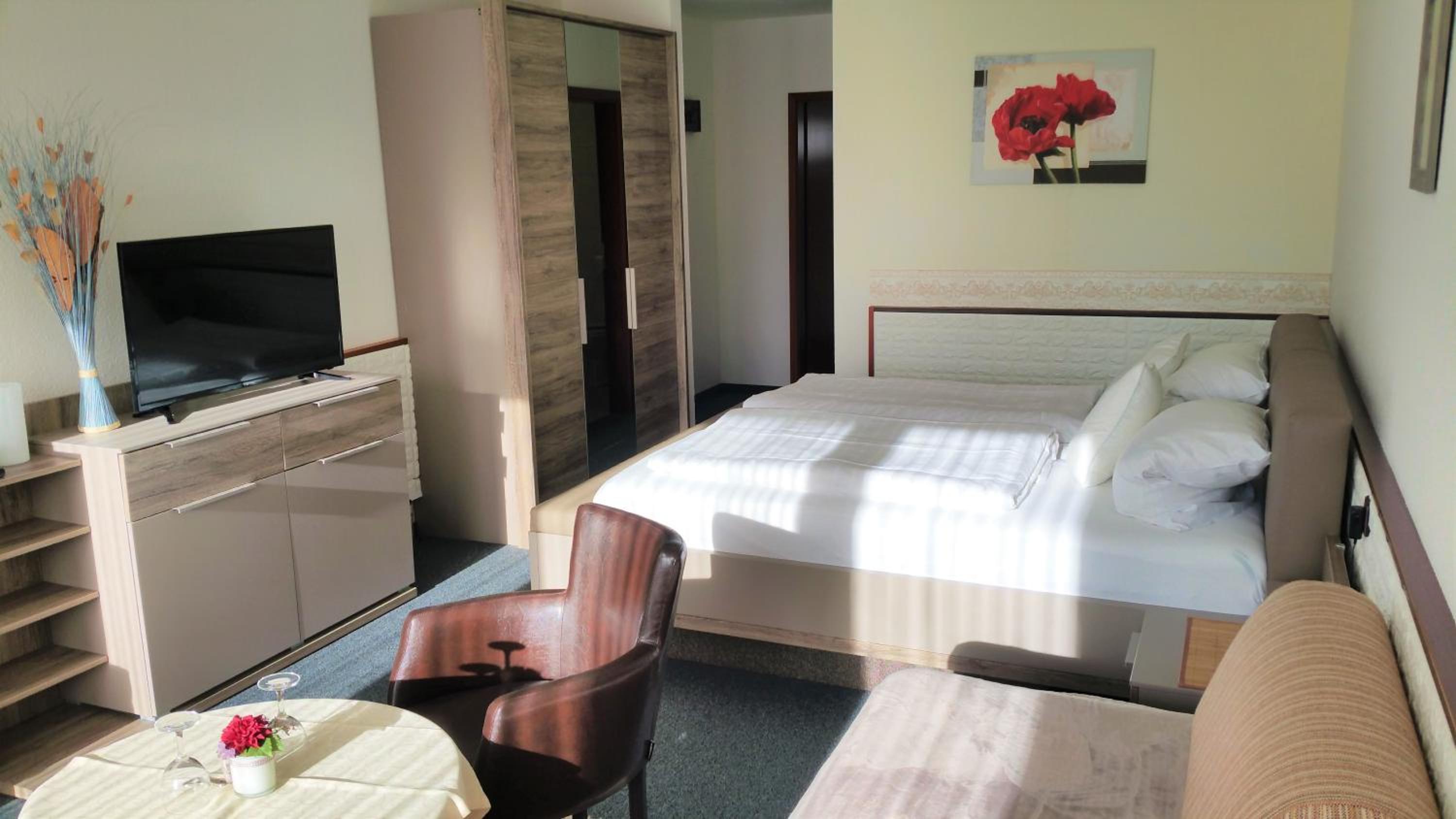 Double Room with Private Bathroom photo 3