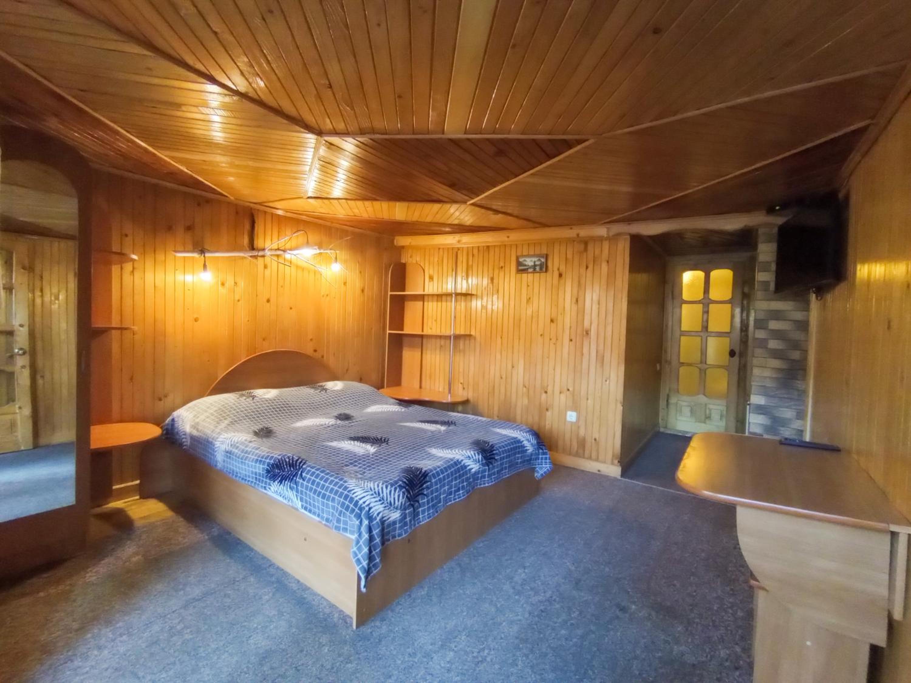 Double Room with Private Bathroom photo 2