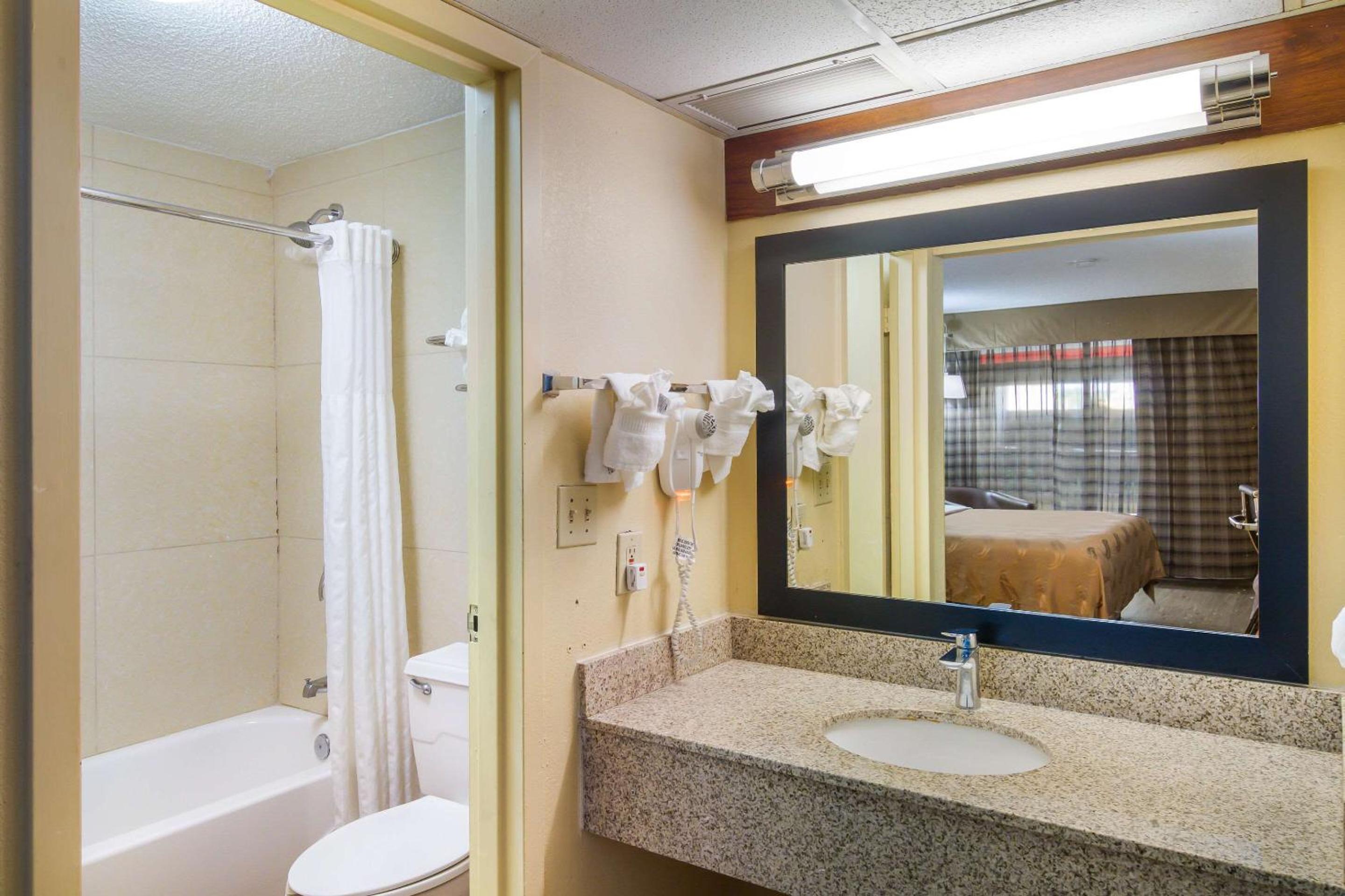 Double Room - Disability Access photo 2