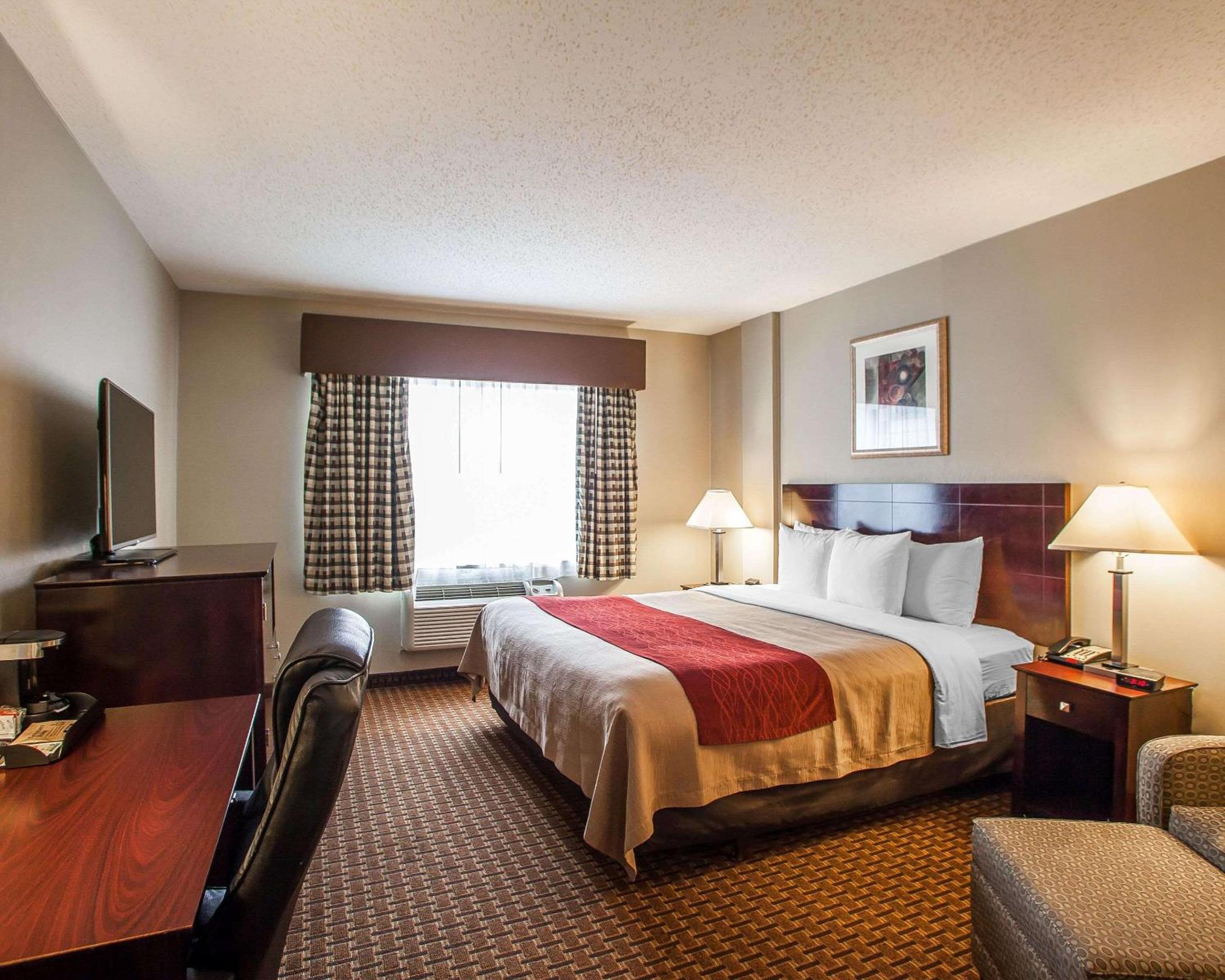 King Room - Non-Smoking - Photo 1