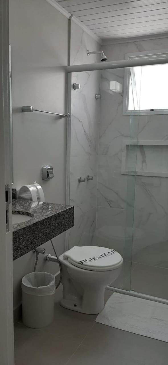 Family Room with Private Bathroom photo 3