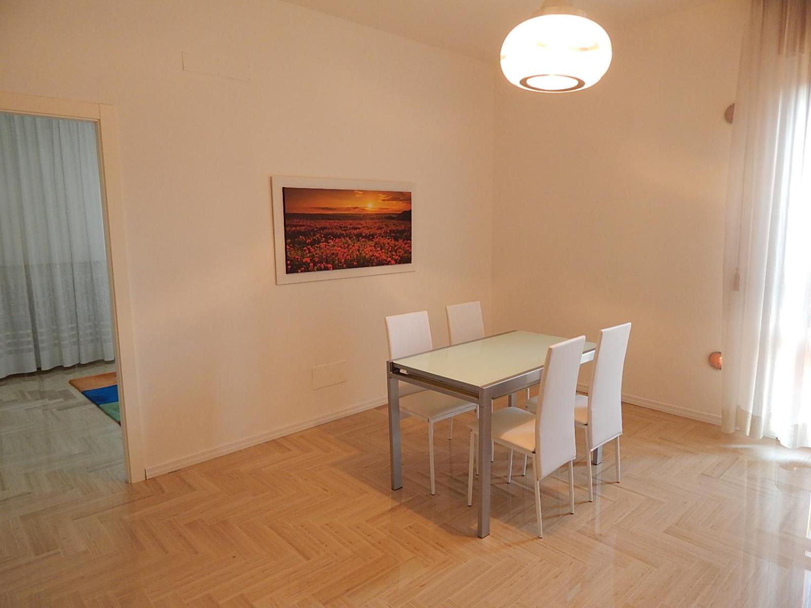 One-Bedroom Apartment - Photo 3